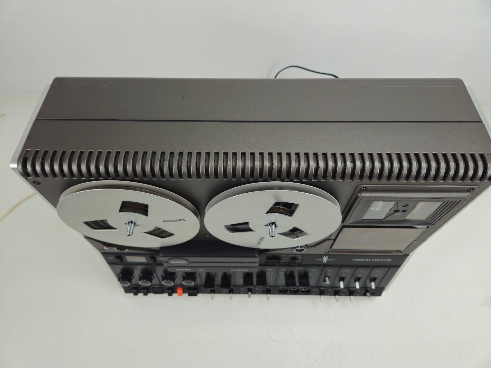 Philips - N4506 - Stereo Tape Recorder - With dust cover - New Belts