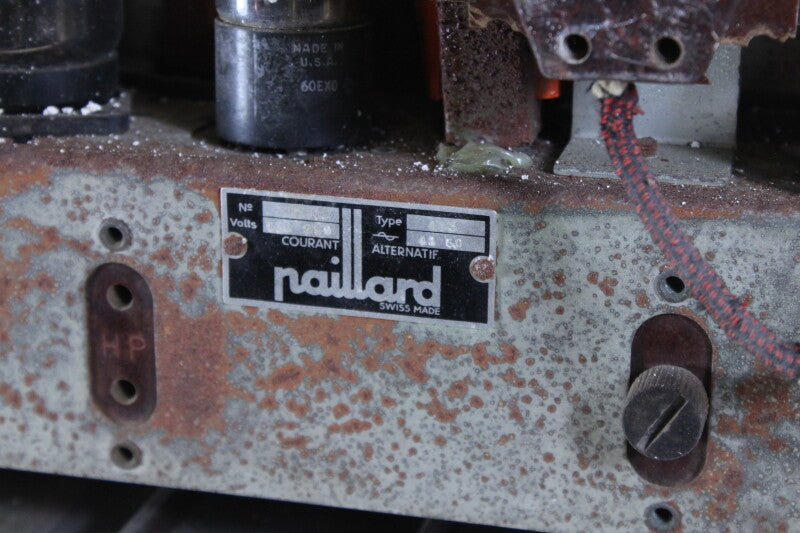 Paillard 433 vintage bakelite tube radio