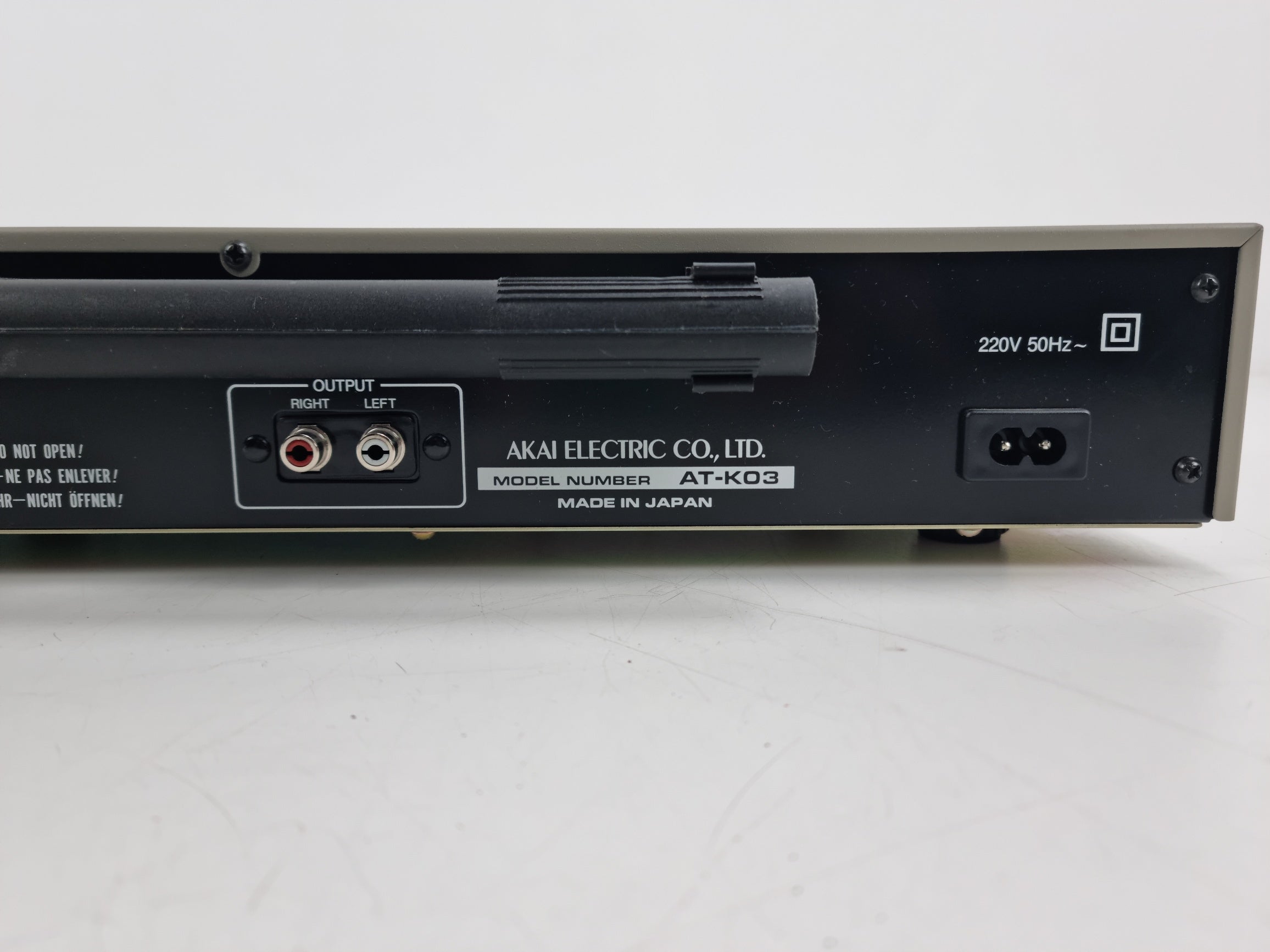 Akai AT-K03 AM/FM stereo tuner - In originele doos met handleiding