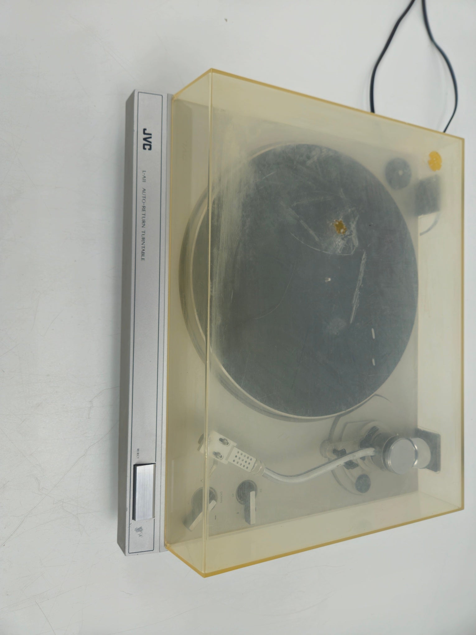 JVC - L-A11 - Auto Return Turntable - New Belt