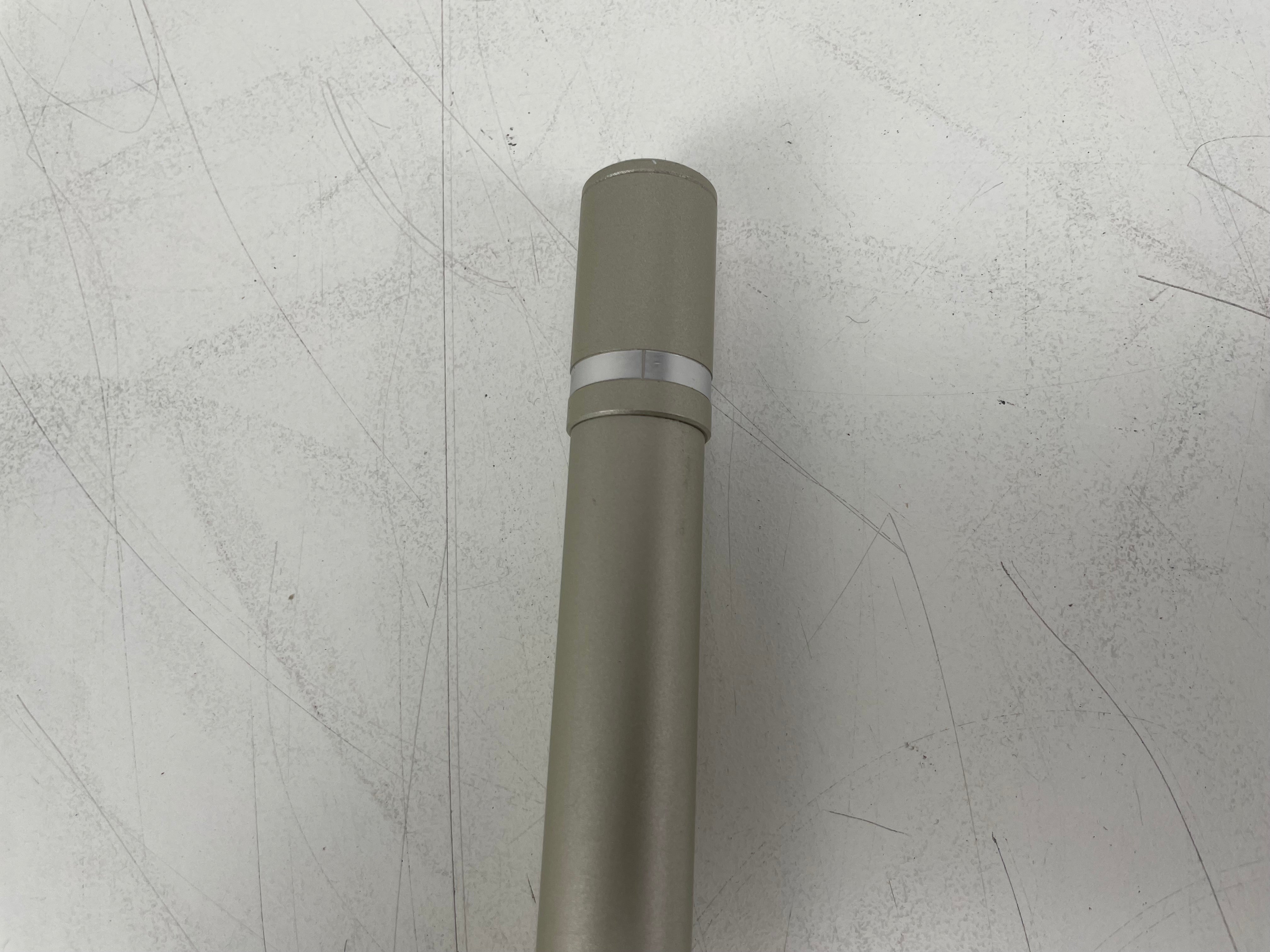 Akai - ADM-40 - Dynamic Microphone