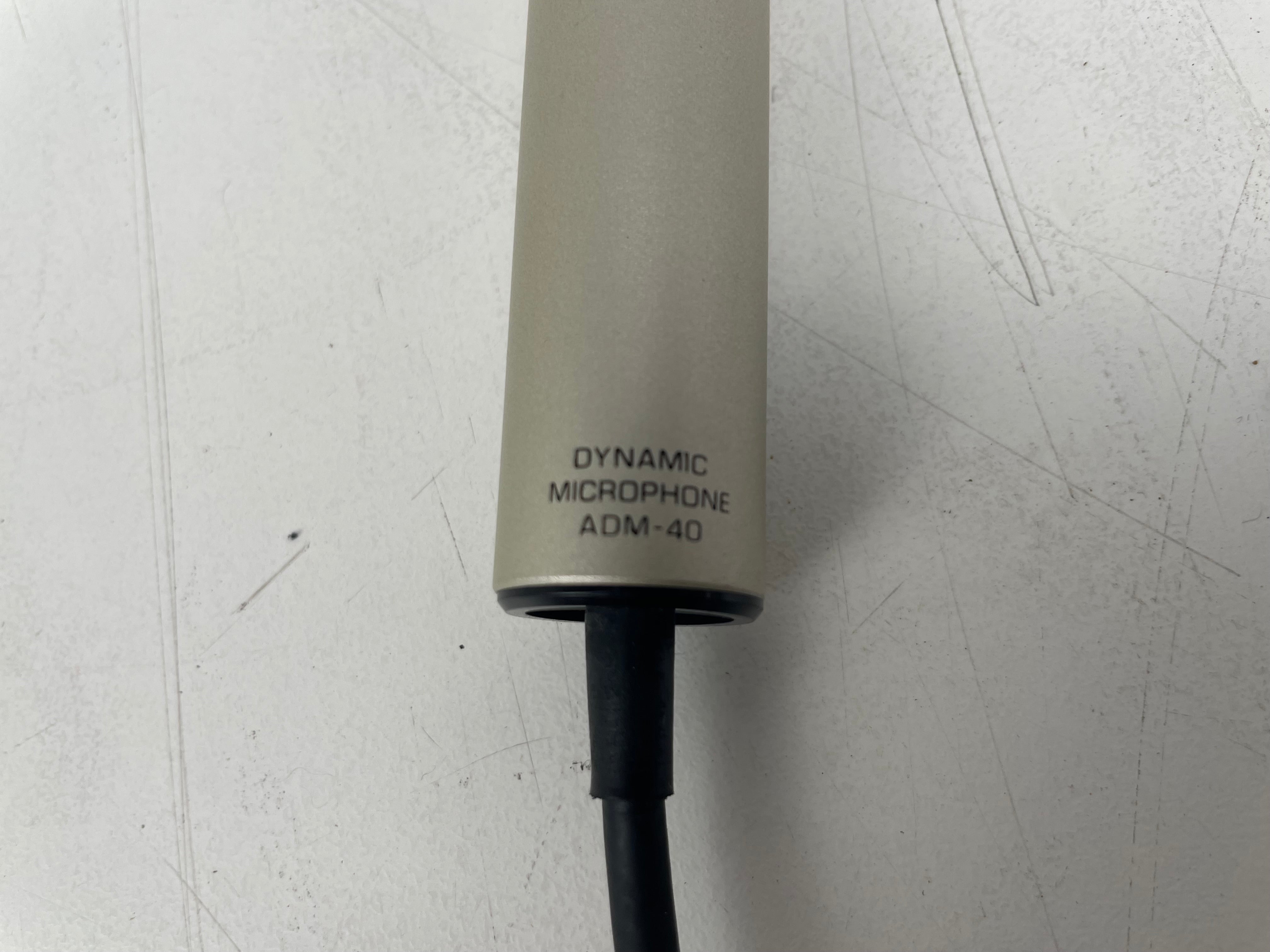Akai - ADM-40 - Dynamic Microphone