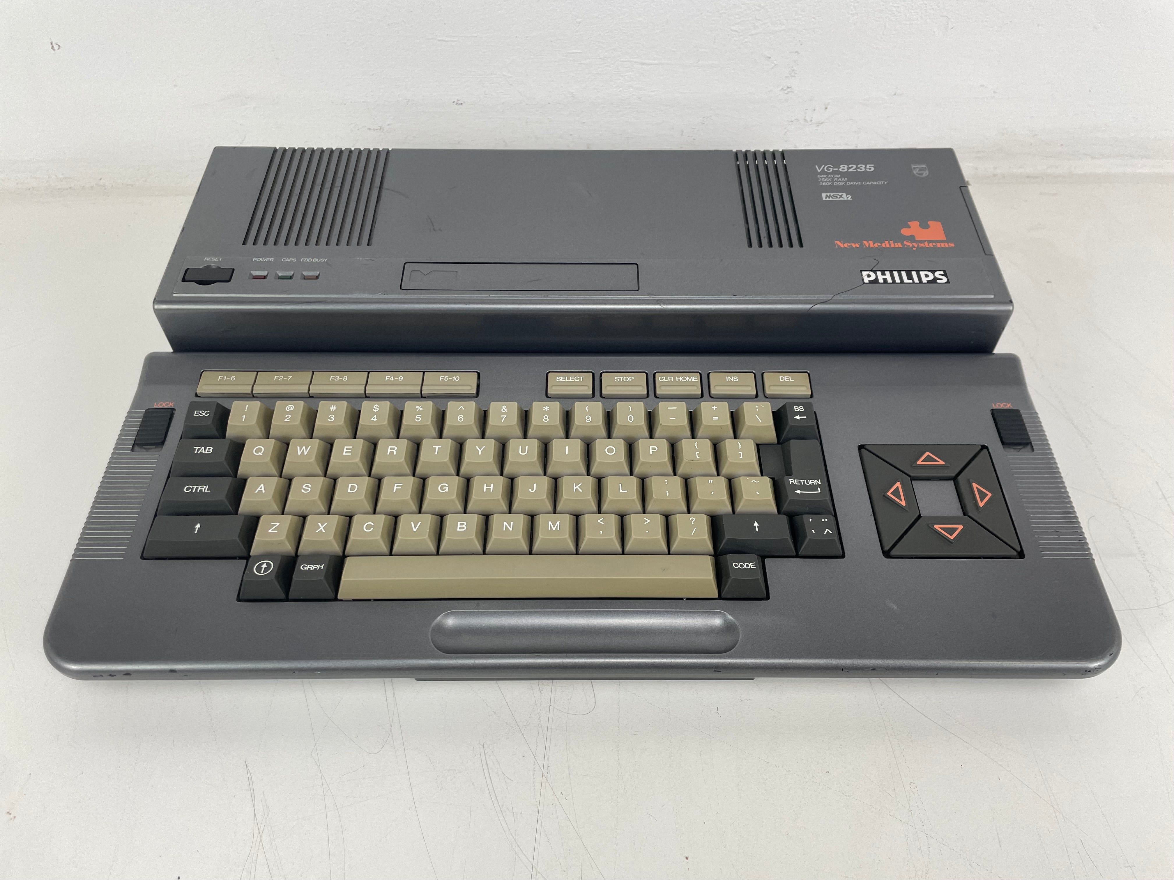 Philips - VG-8235 - MSX2 - QWERTY - Retro Computer - As Is