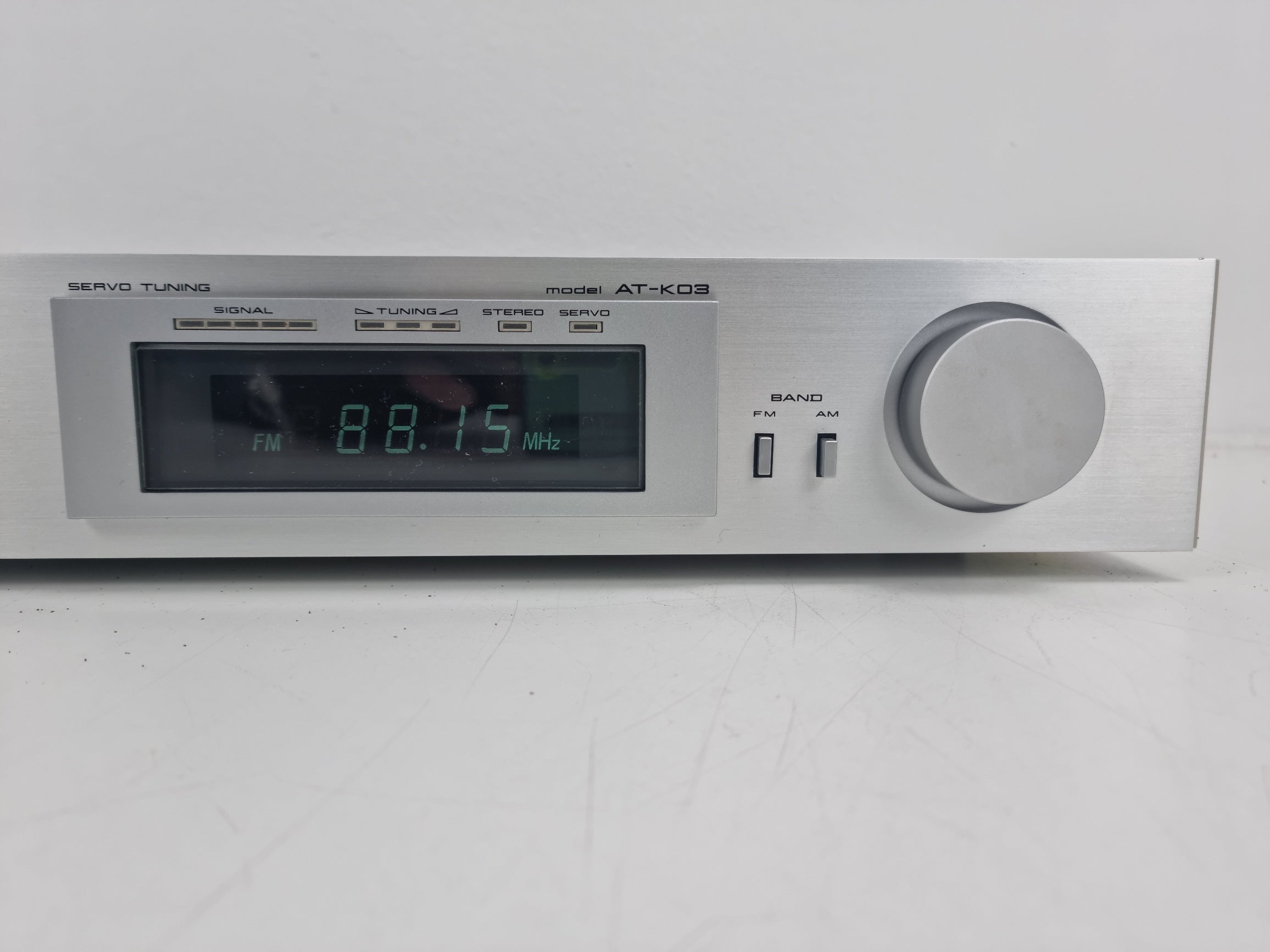 Akai AT-K03 AM/FM stereo tuner - In originele doos met handleiding