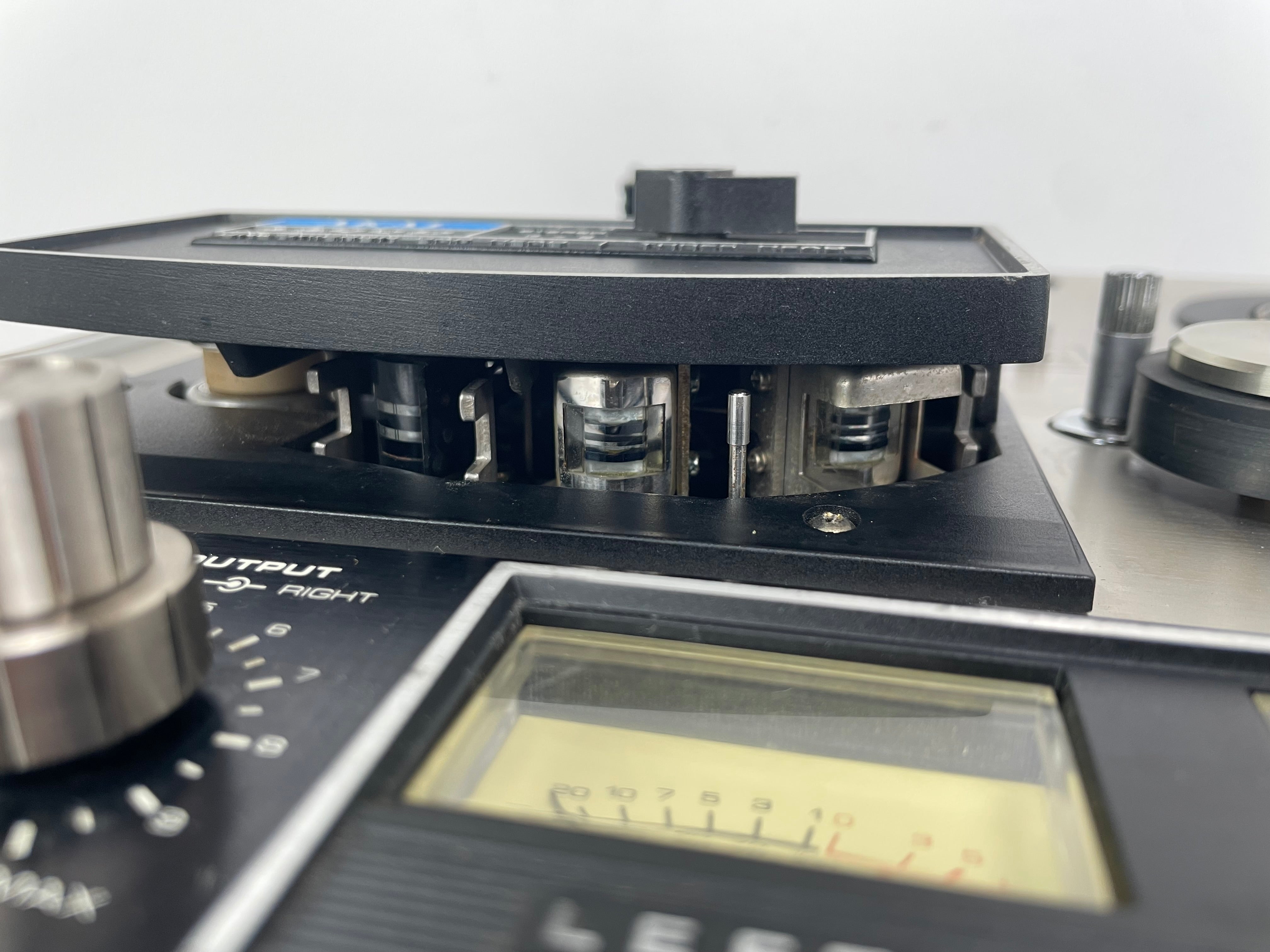 Akai - 4400D - Reel to Reel Recorder - 3-Head - 18 CM - Serviced (Repaired)