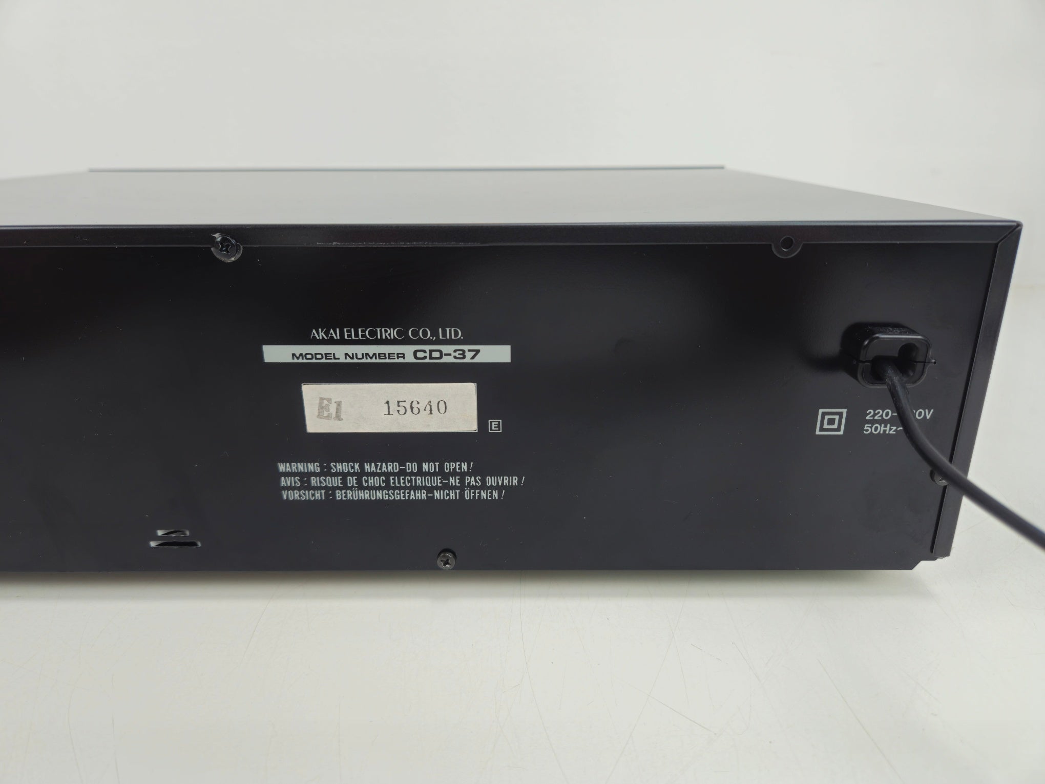 Akai - CD-37B - Compact Disc Player - With Remote
