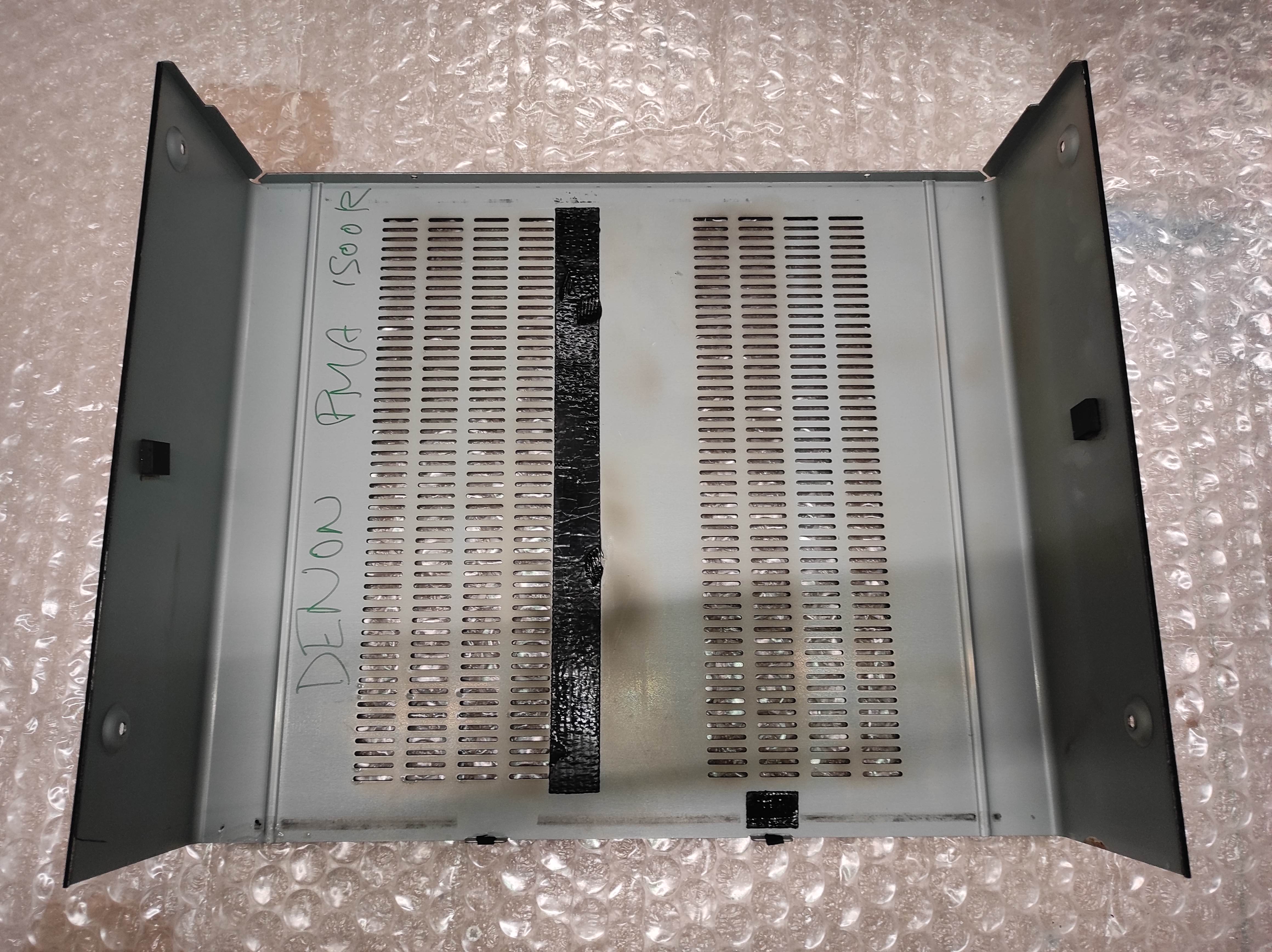 Denon - PMA-1500R - rear panel, used (Copy) (kopie)