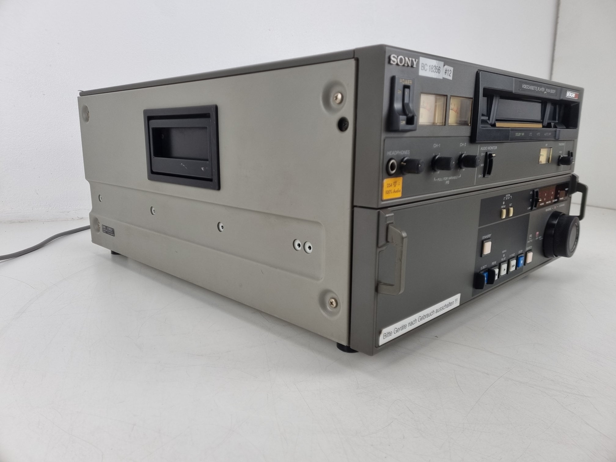 Sony PVW-2600P - BetacamSP Videorecorder - Completely Recaped and Serviced