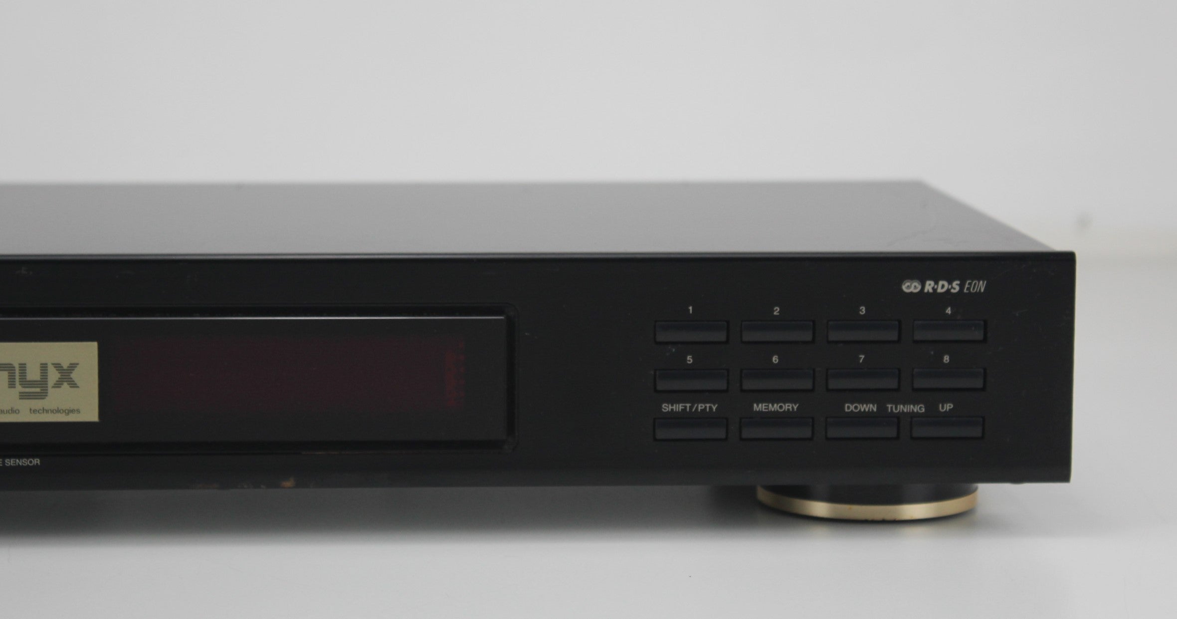 Denon TU-215RD Audio Component / Am-FM Stereo Tuner