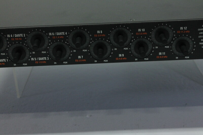 AKG DMM14 ULD microfoonmixer