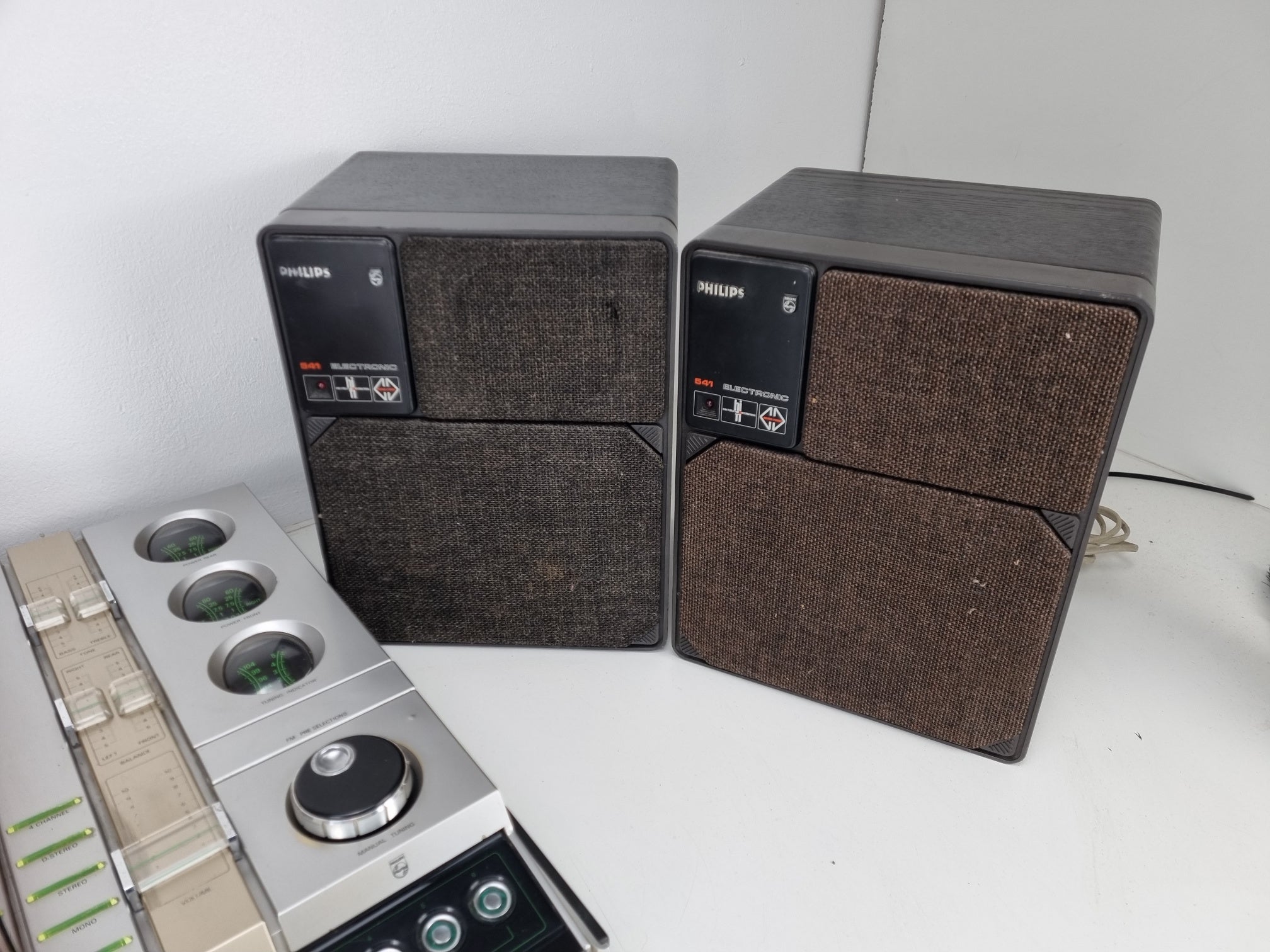 Philips RH 832 - VU meter repaird - New Ligths - 4x Philips 541 MFB speakers