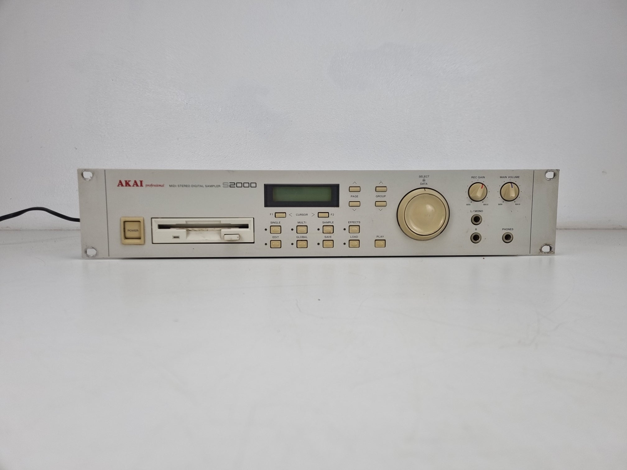 Akai S2000 MIDI Stereo Digitale Sampler - voeding getest - Verkocht zoals hij is