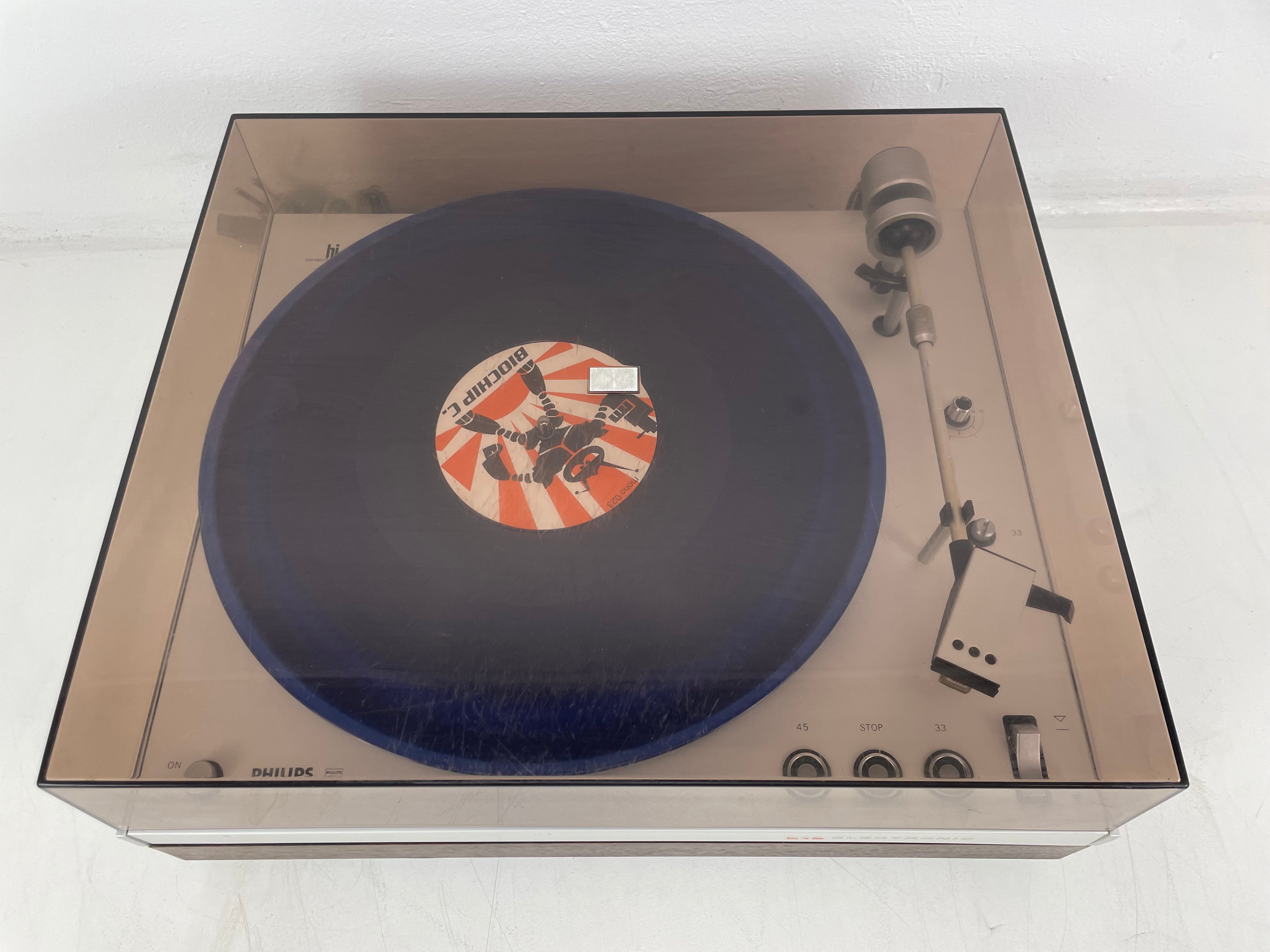 Philips - 212 - Turntable - Belt-Drive - GP401 Stylus - New Belt