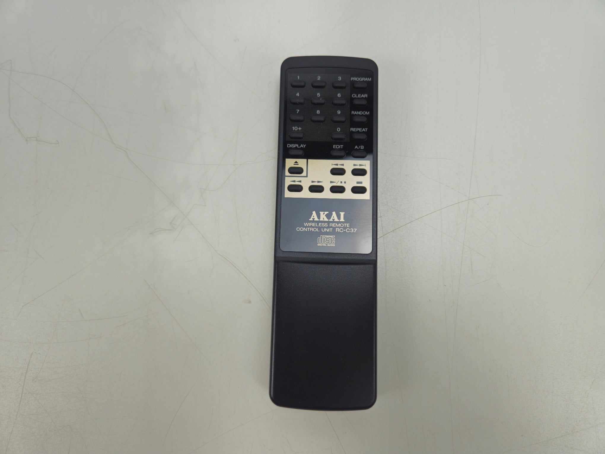 Akai - CD-37B - Compact Disc Player - With Remote
