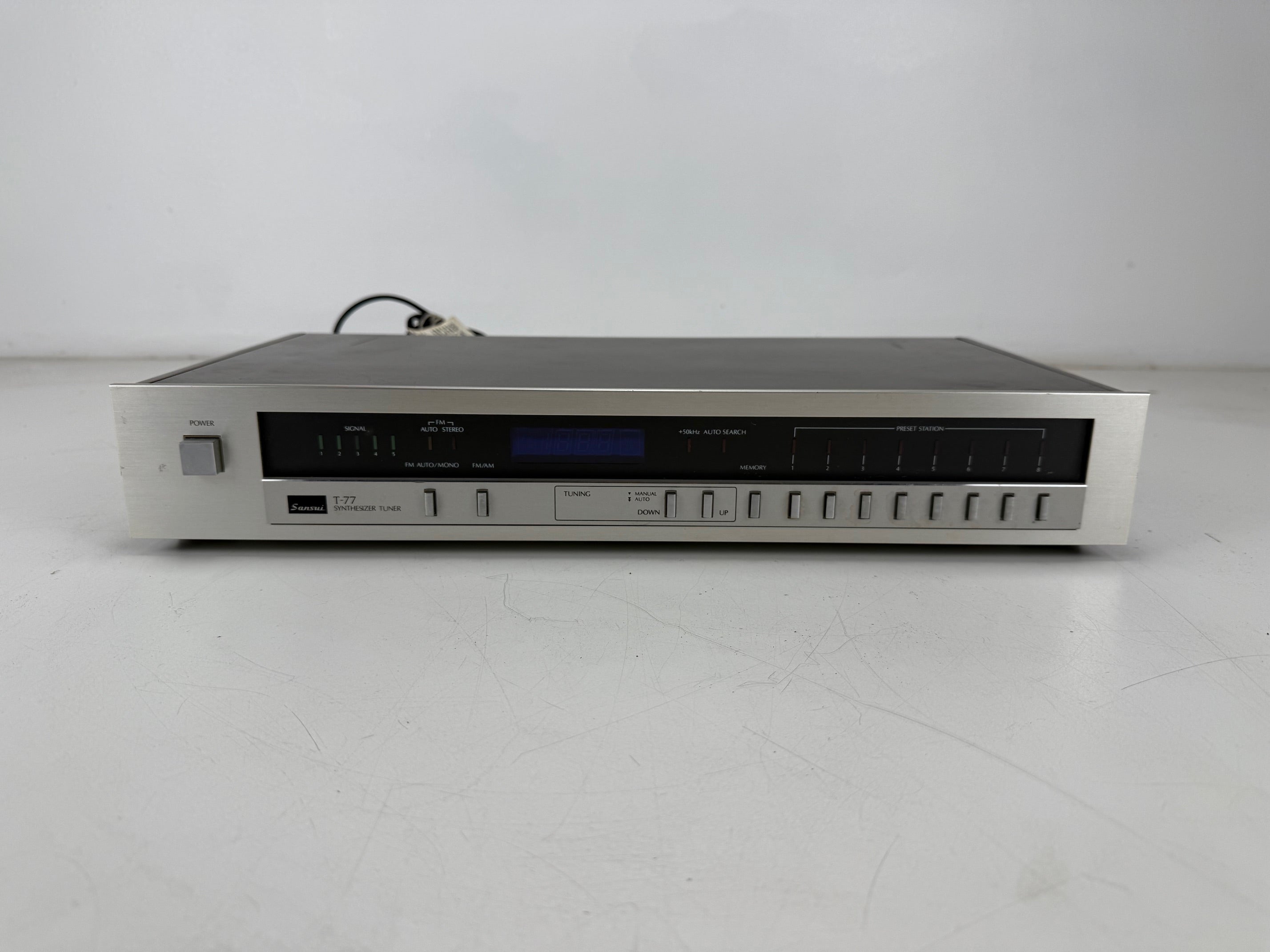 Sansui T-77 Synthesizer Tuner