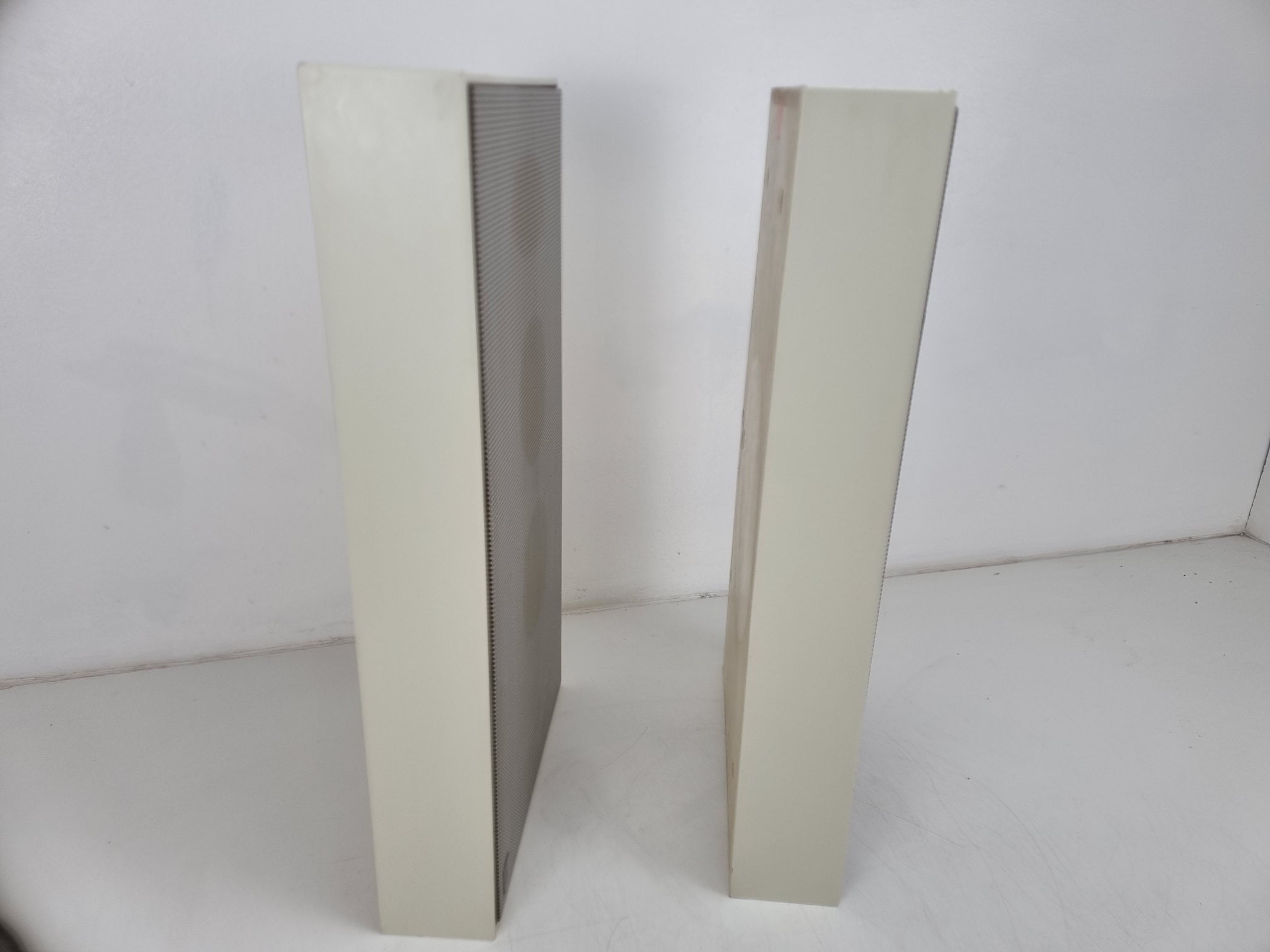 BRUNS IREL FB-1P - HI-FI Box - Has a two-pin DIN connection