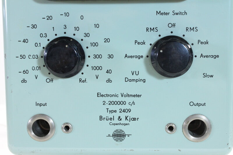 Brüel & Kjaer Electronic Voltmeter Type 2409  (no.4)
