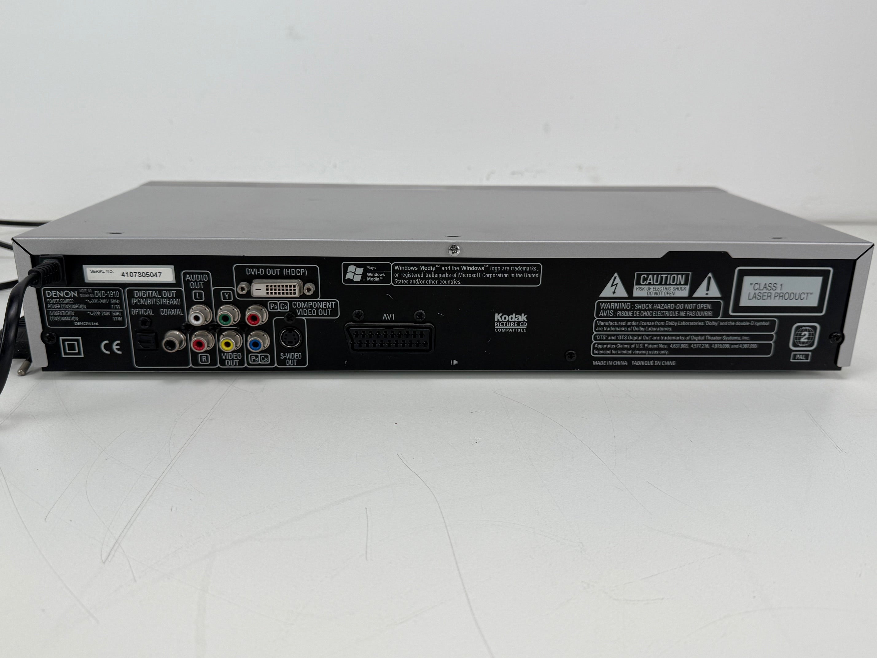 Denon DVD-1910 DVD Video Player With Original Box - Remote Control - Manual