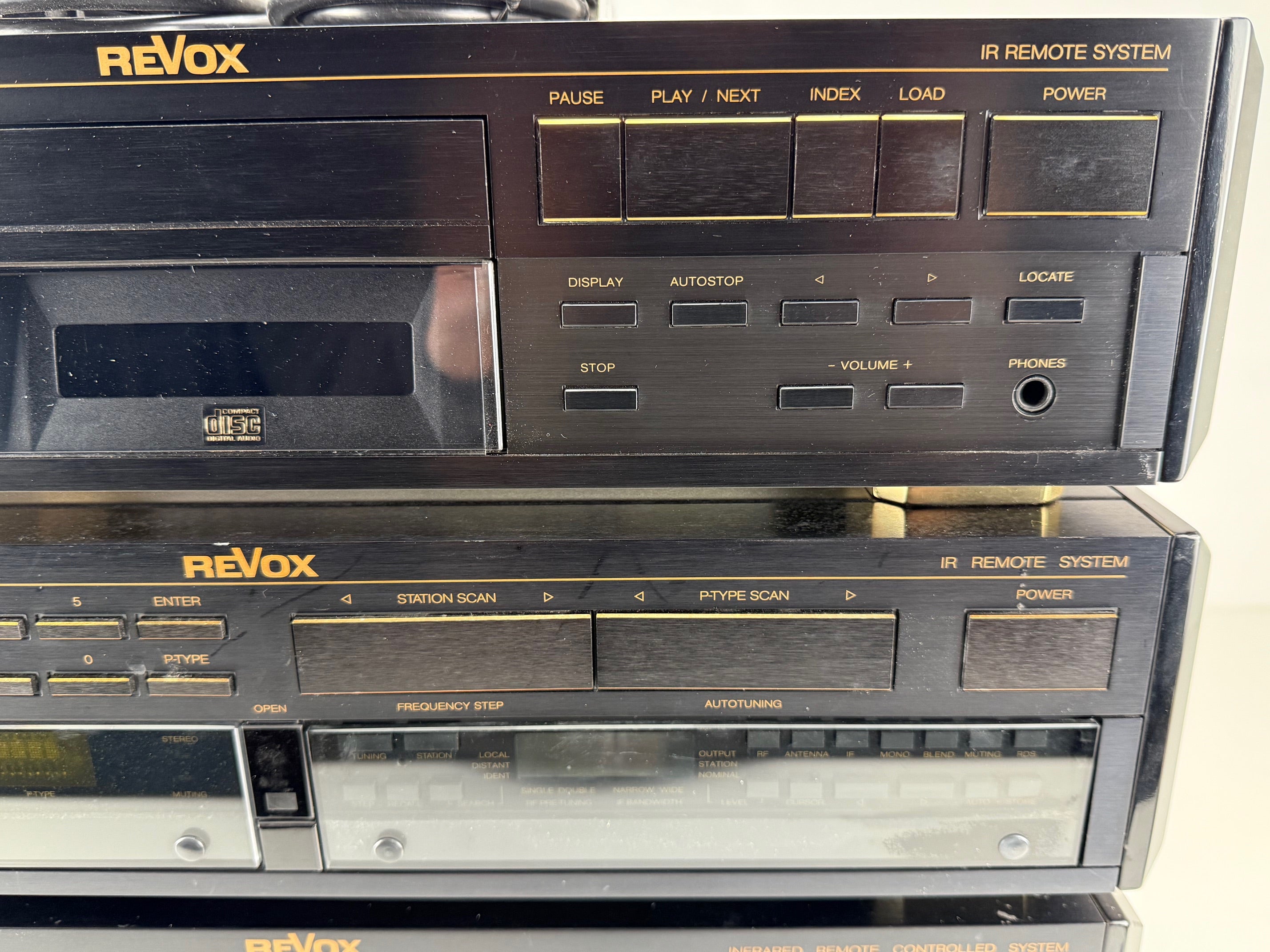 Studer Revox B-260S tuner / B-215S cassettedeck / B-250S versterker / B-226S cd-speler - complete set