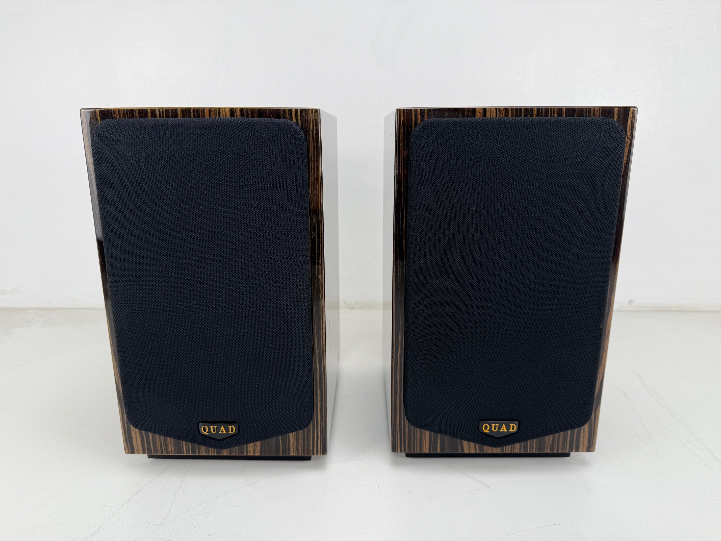 Quad 77-11L - Bi-amped - Mooi geluid - Boekenplankspeakers - Volledig werkend