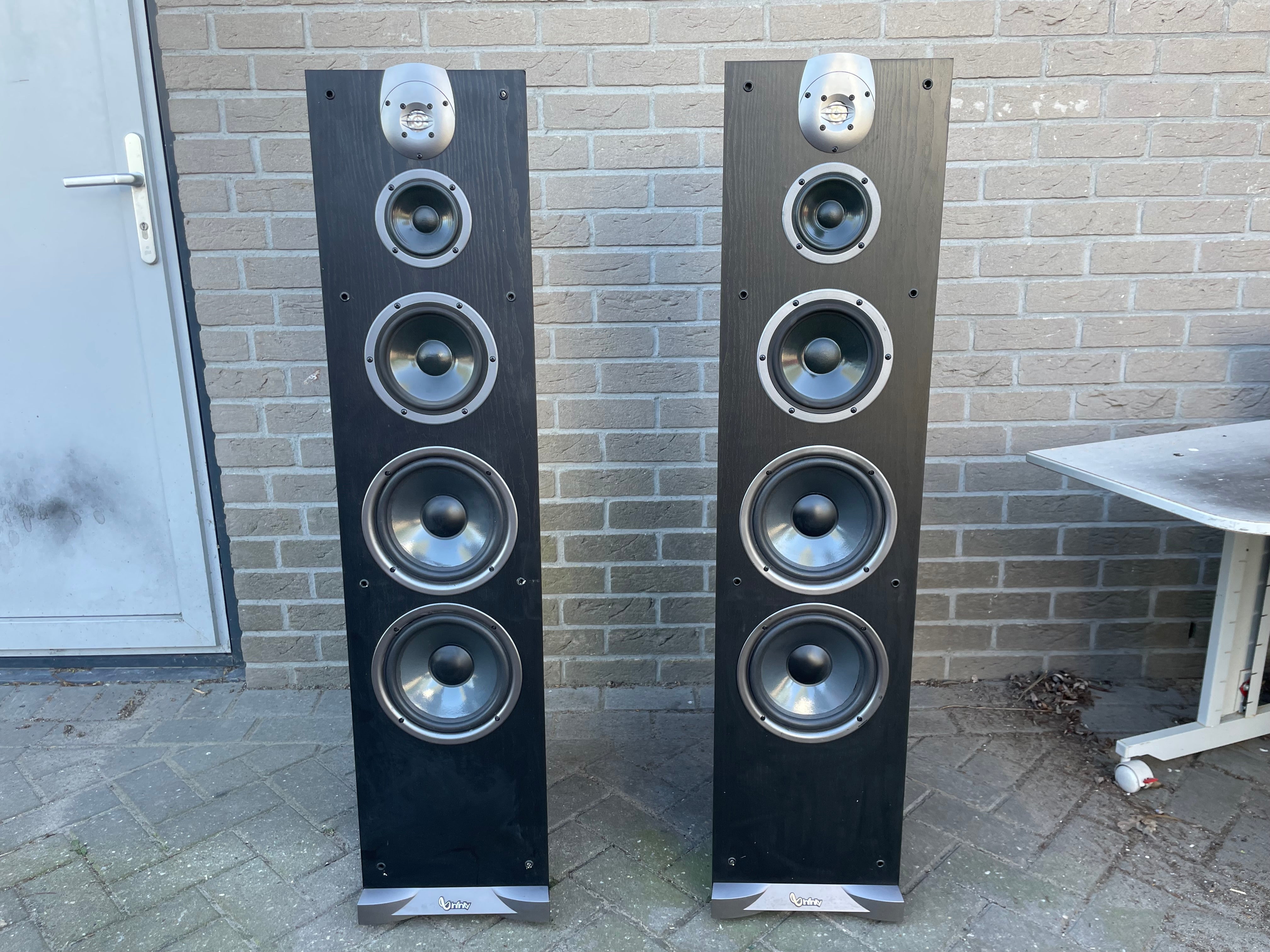 Infinity - Delta 70 - 4-Way Floorstanding Speakers - Bi-Wired - Serviced (refoamed) - PICK UP ONLY!