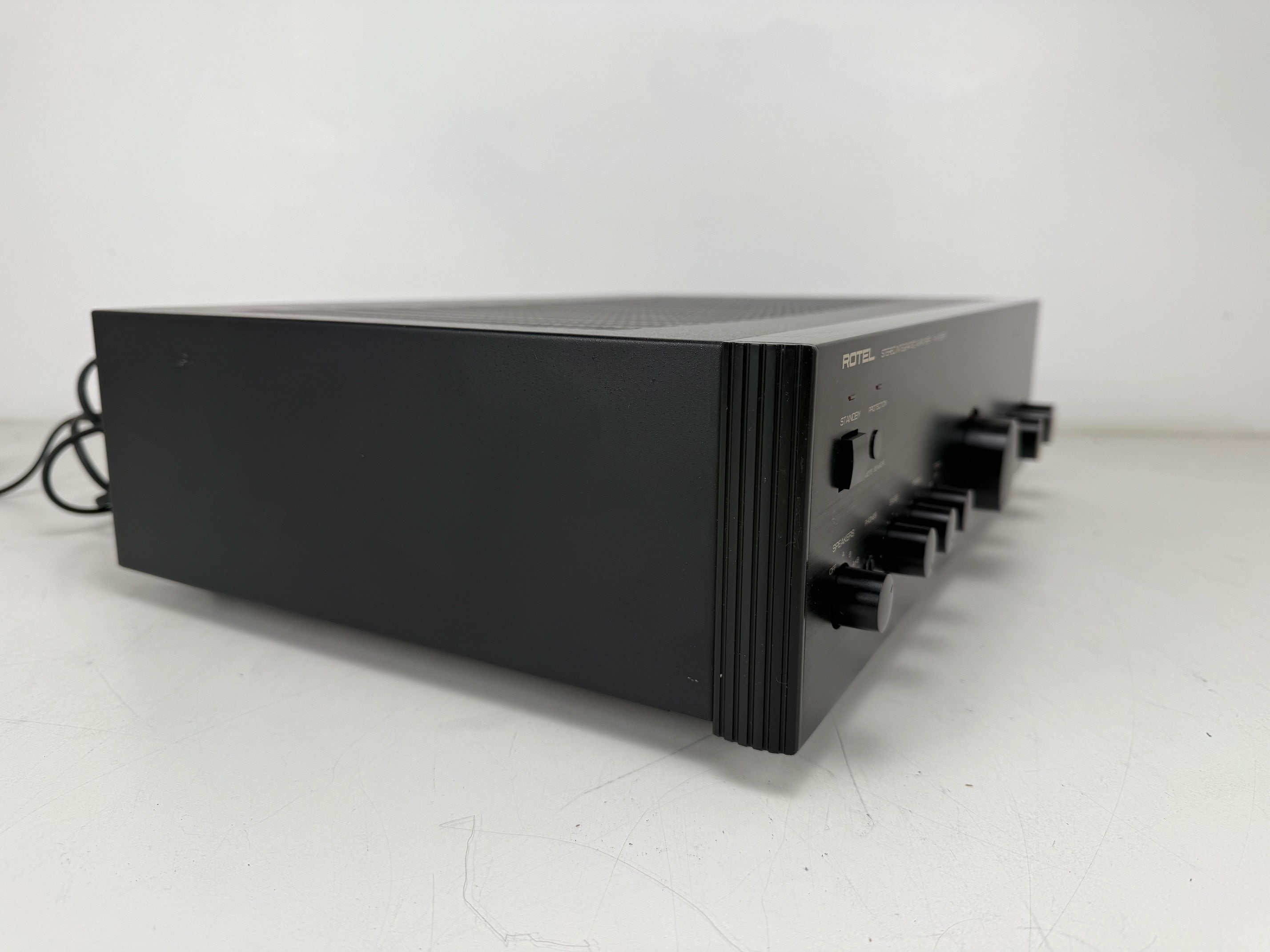 Rotel RA - 985BX Stereo Integrated Amplifier - 100 watt into 8 ohm