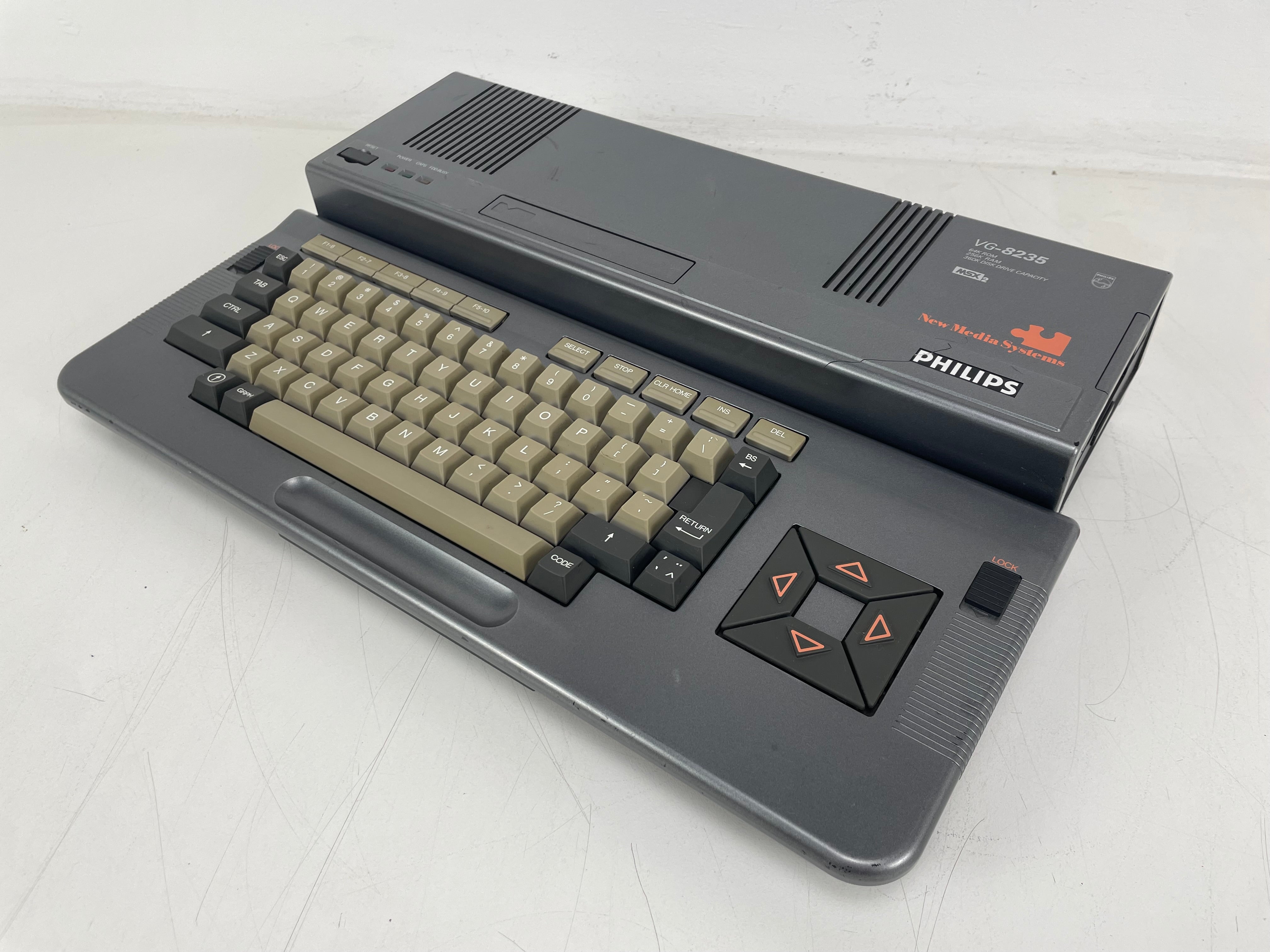 Philips - VG-8235 - MSX2 - QWERTY - Retro Computer - As Is