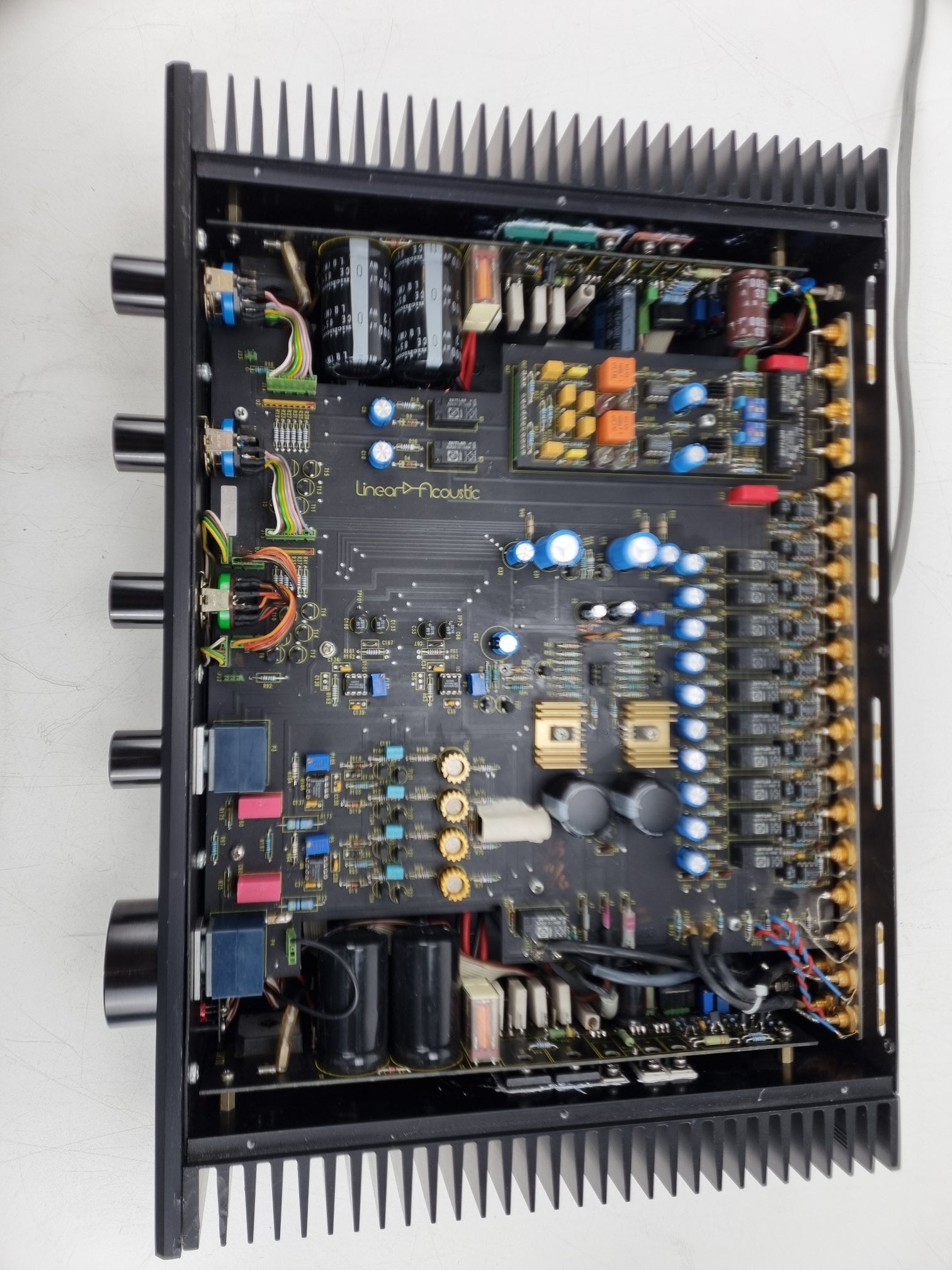 Linear Acoustic LA-V100 - Stereo-versterker, echte klasse A - Volledig nagekeken