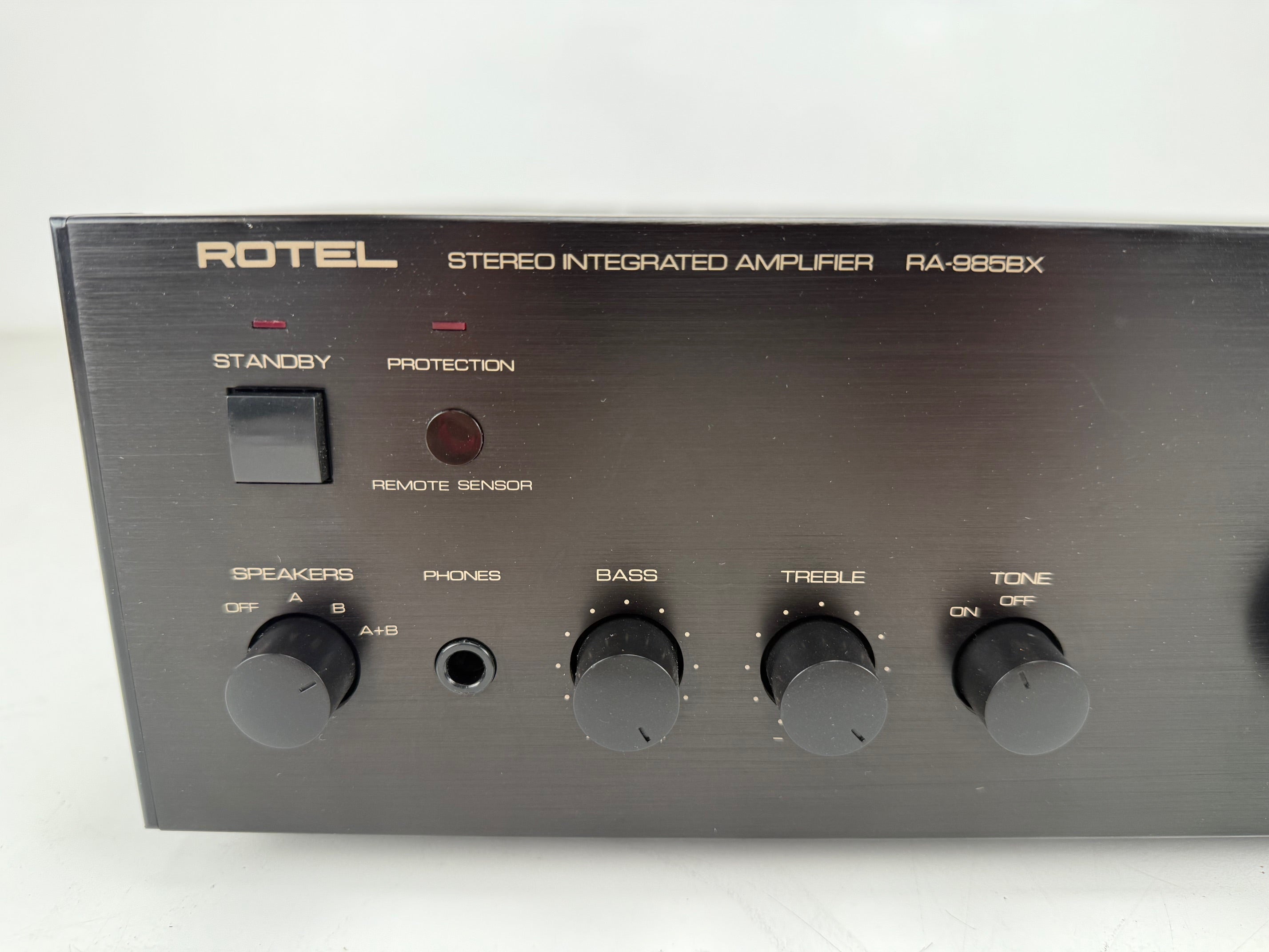 Rotel RA - 985BX Stereo Integrated Amplifier - 100 watt into 8 ohm