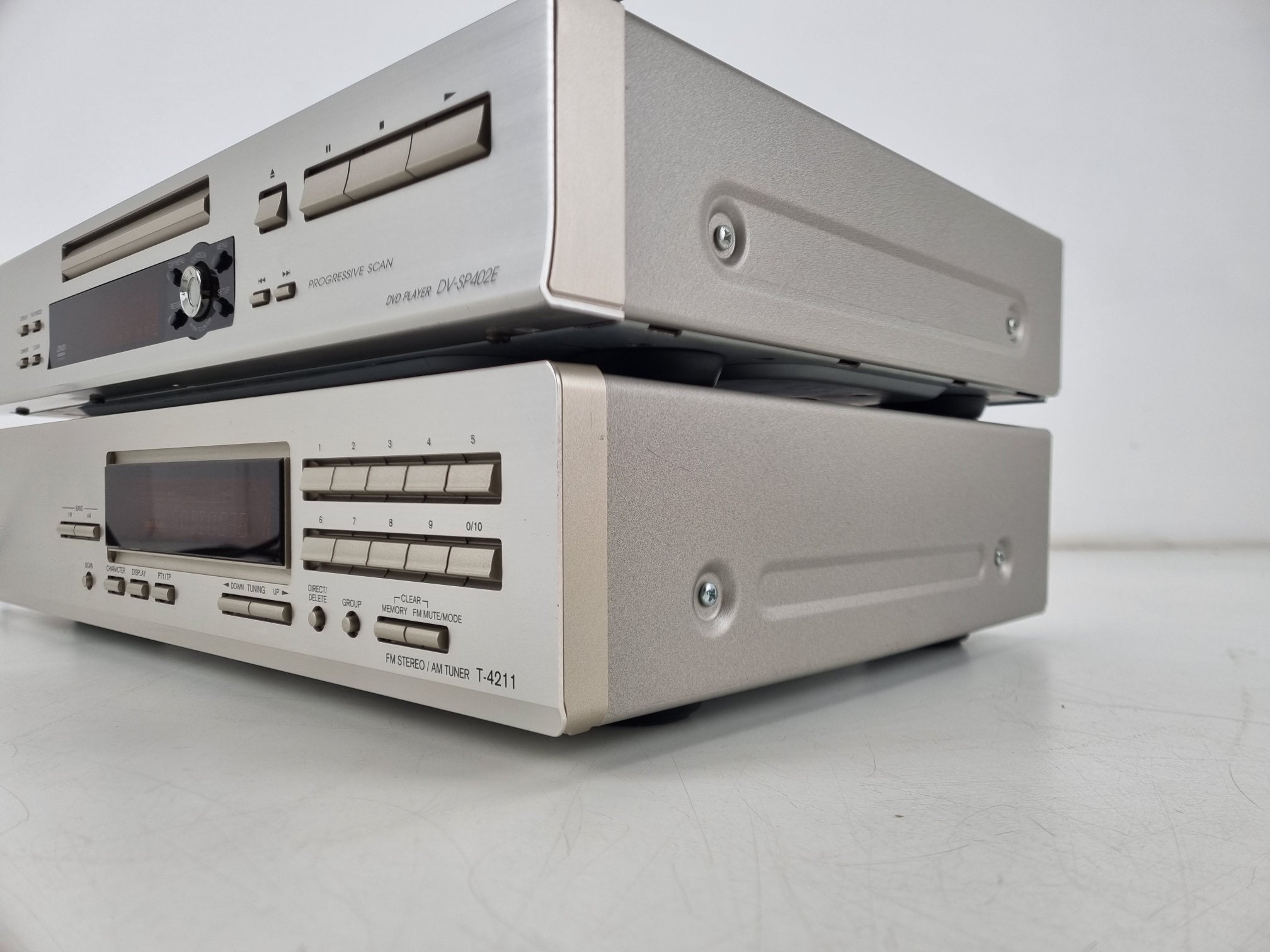 Onkyo DV-SP402E dvd-speler - T-4211 FM-stereo / AM-tuner