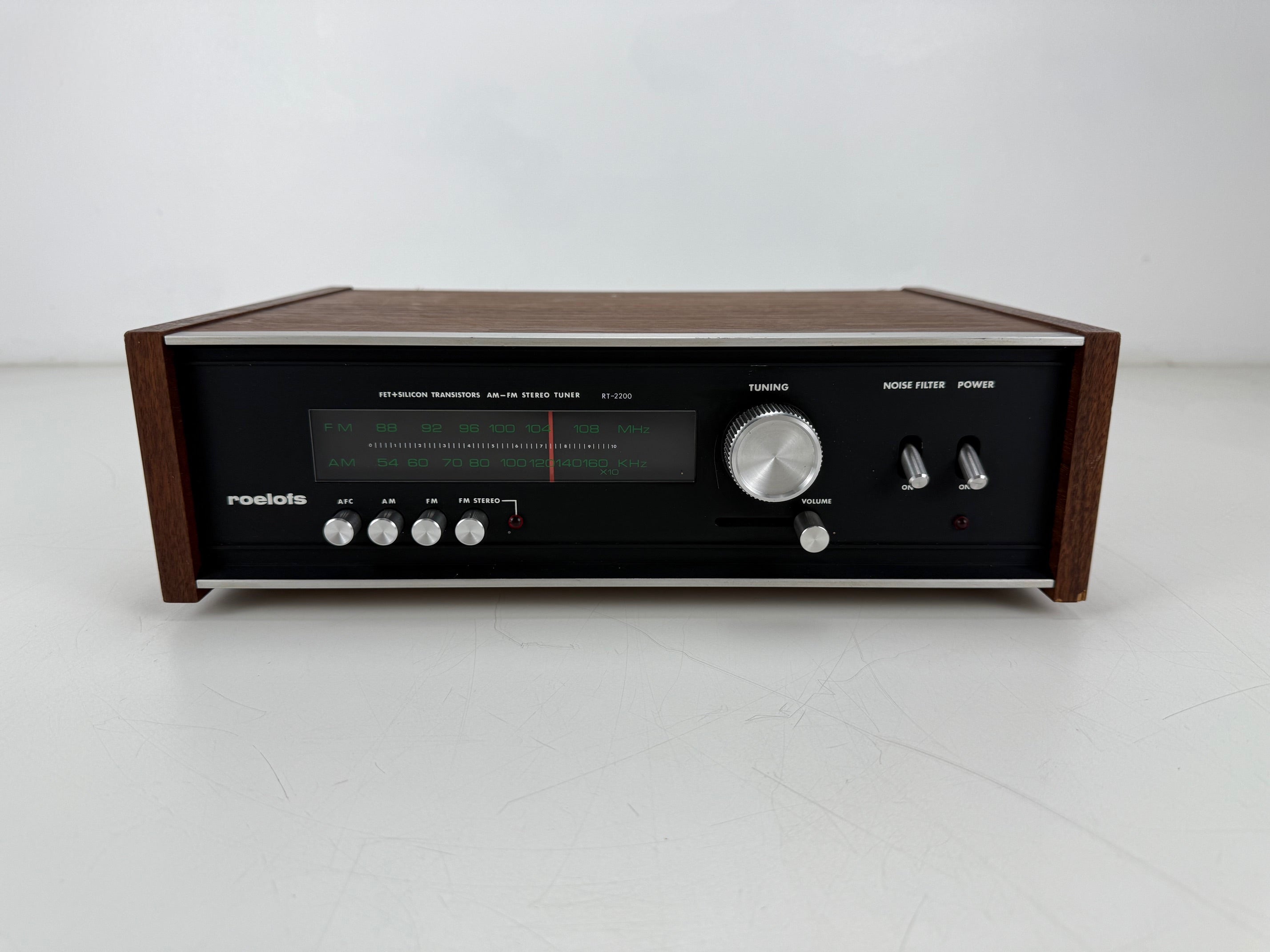 Roelofs RT-2200 AM-FM stereo tuner - Nieuwe schaalverlichting