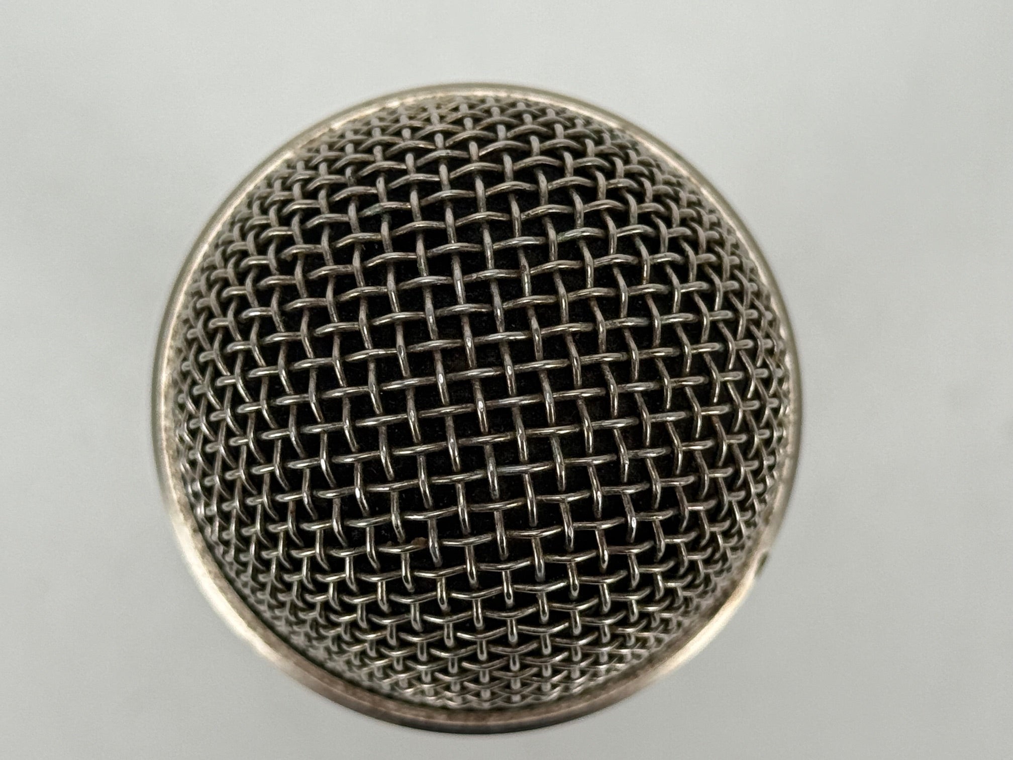 AKG D330BT dynamische hypercardioïde microfoon met etui