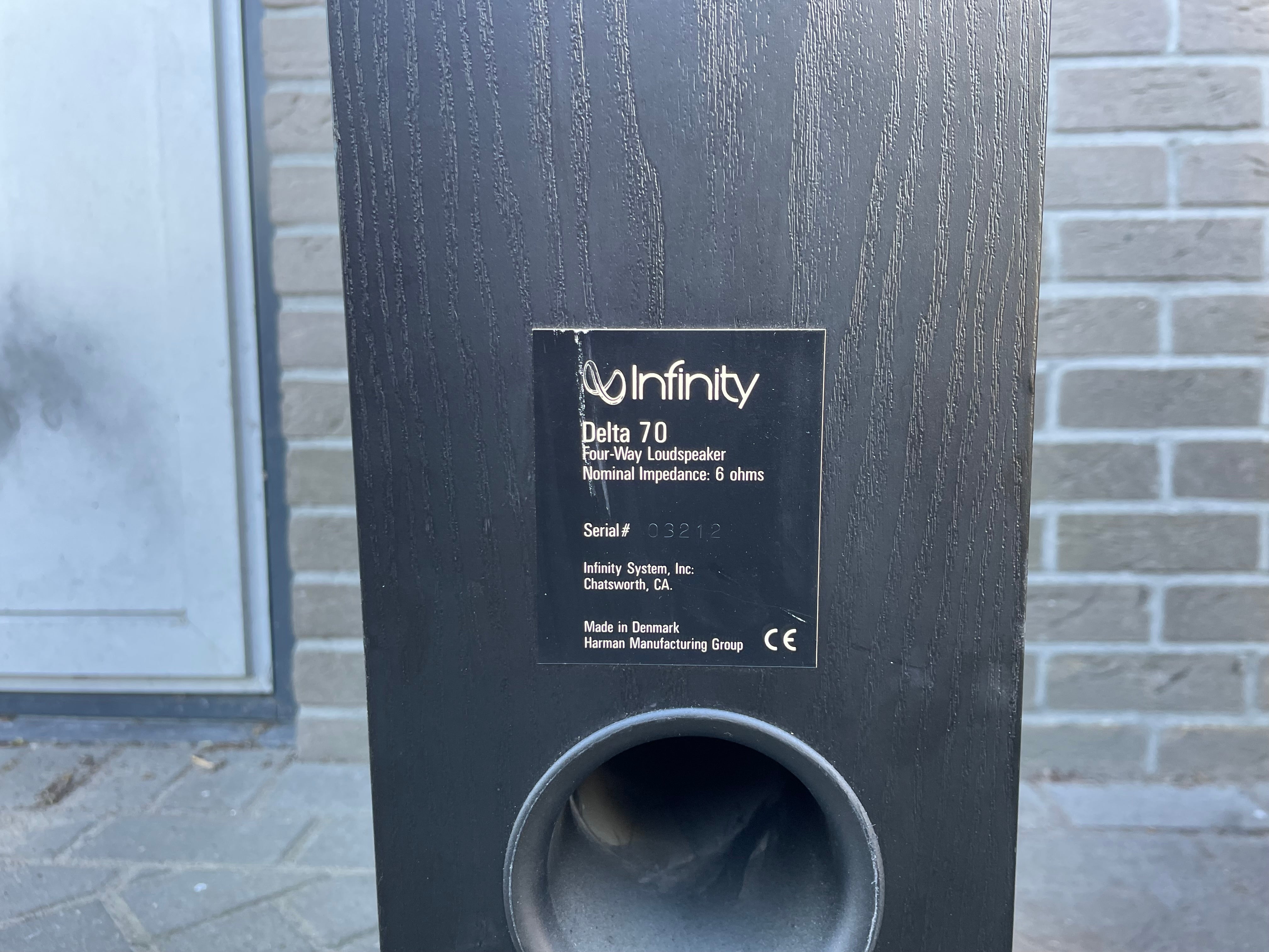 Infinity - Delta 70 - 4-Way Floorstanding Speakers - Bi-Wired - Serviced (refoamed) - PICK UP ONLY!