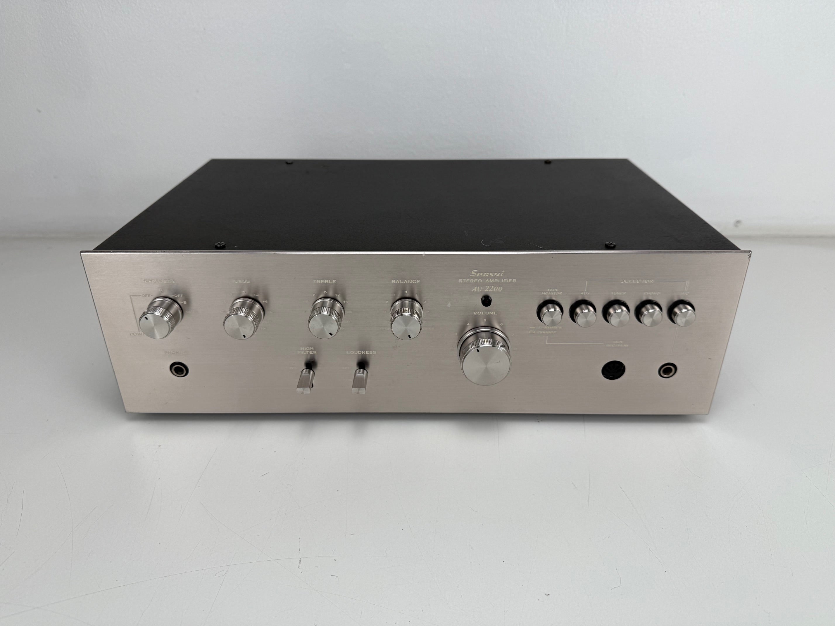 Sansui AU-2200 stereo versterker
