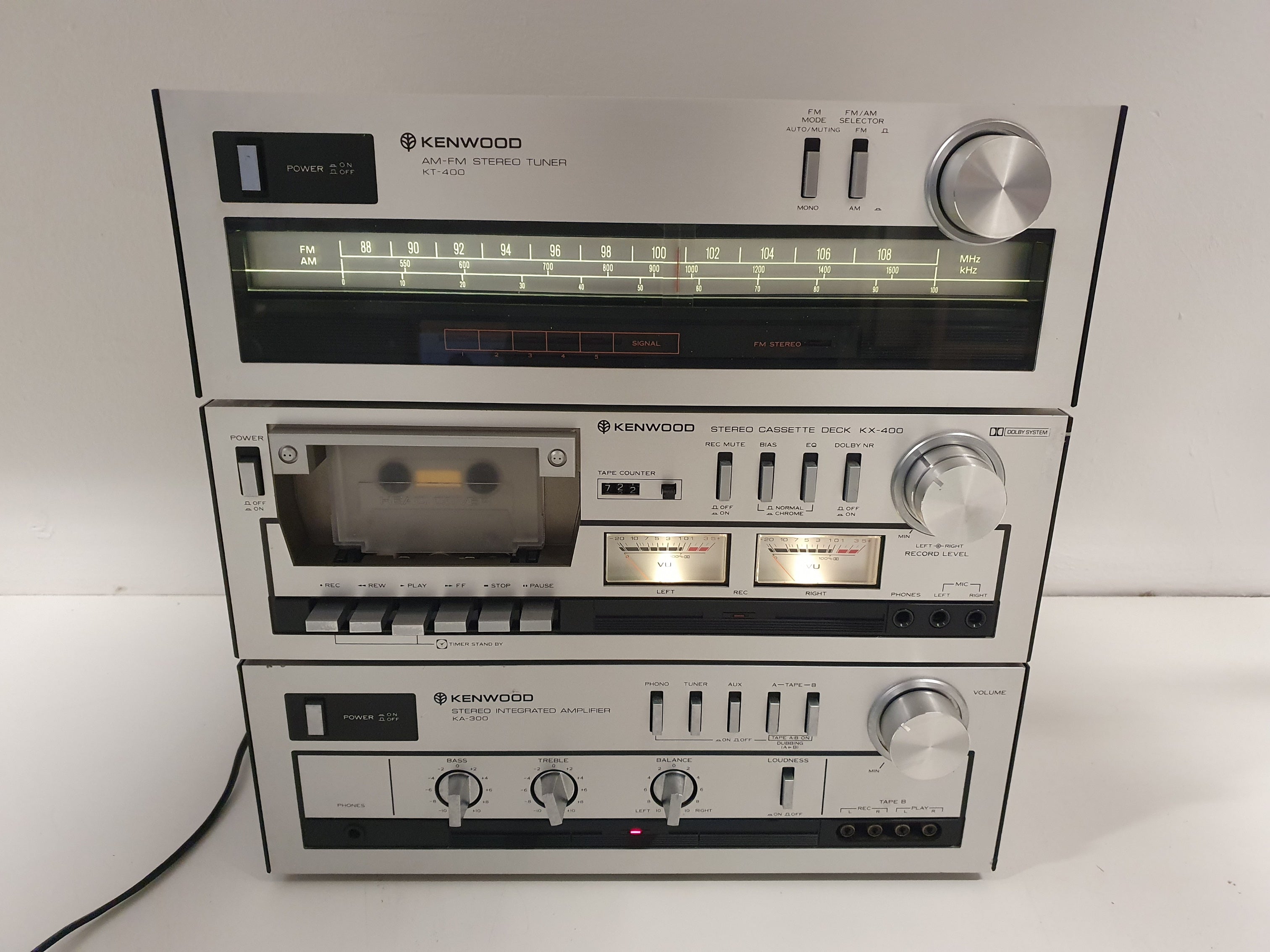 Kenwood KA-300 versterker - KX-400 cassettedeck - KT-400 tuner - Nette, onderhouden set
