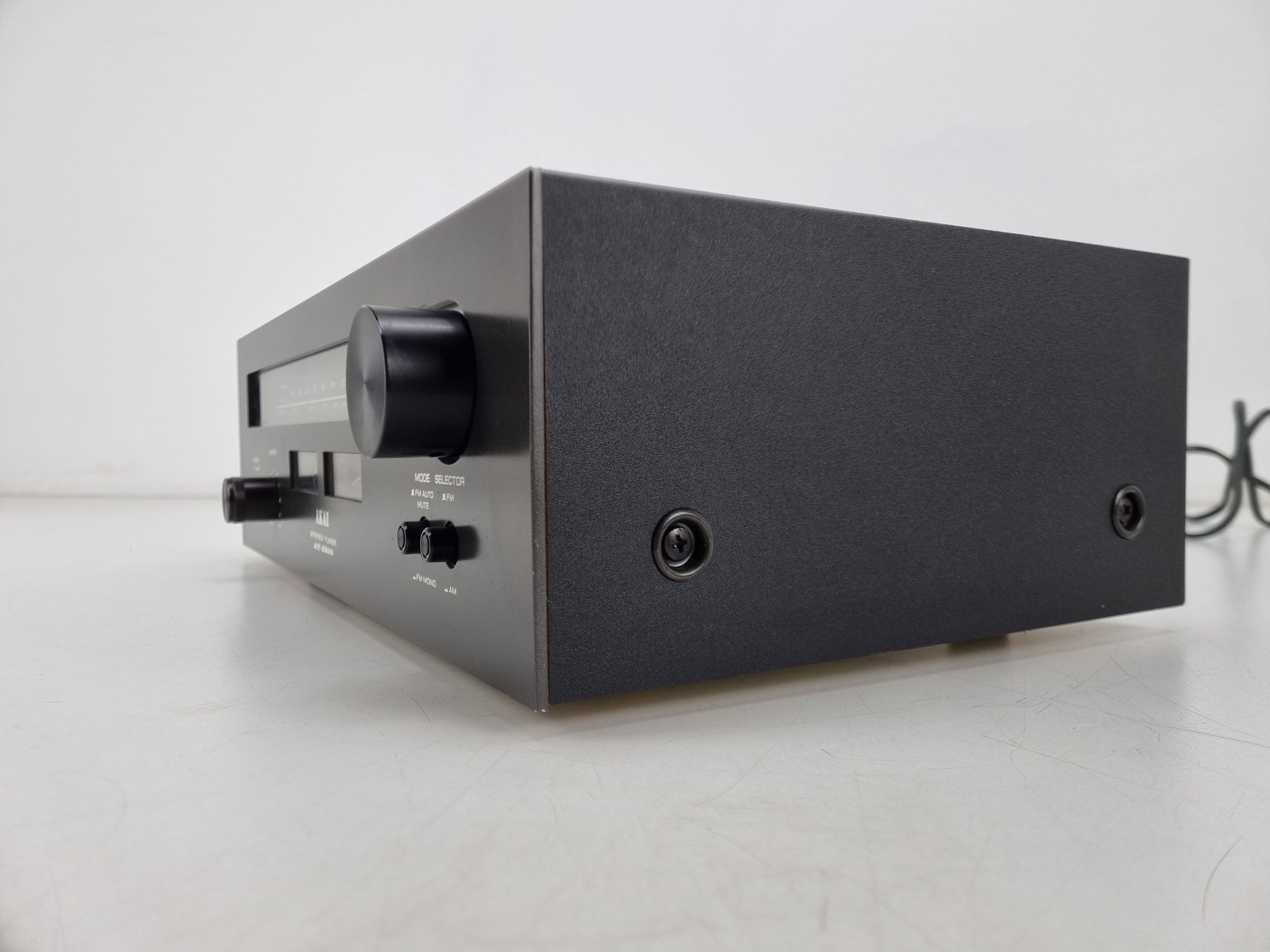 Akai AT-2200 - Vintage tuner met nieuwe verlichting - Zwart