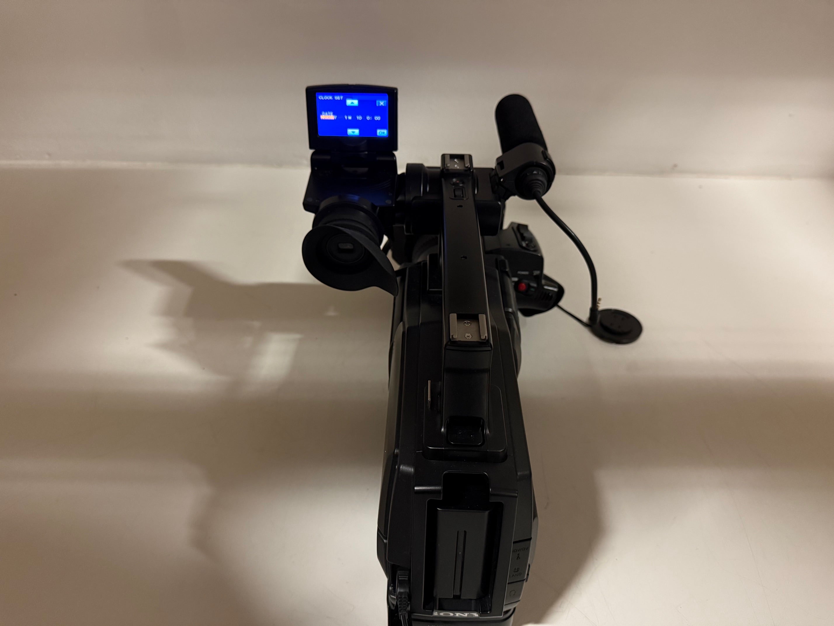 Sony HVR-HD1000U camcorder 6,1 megapixels, complete set - in tas