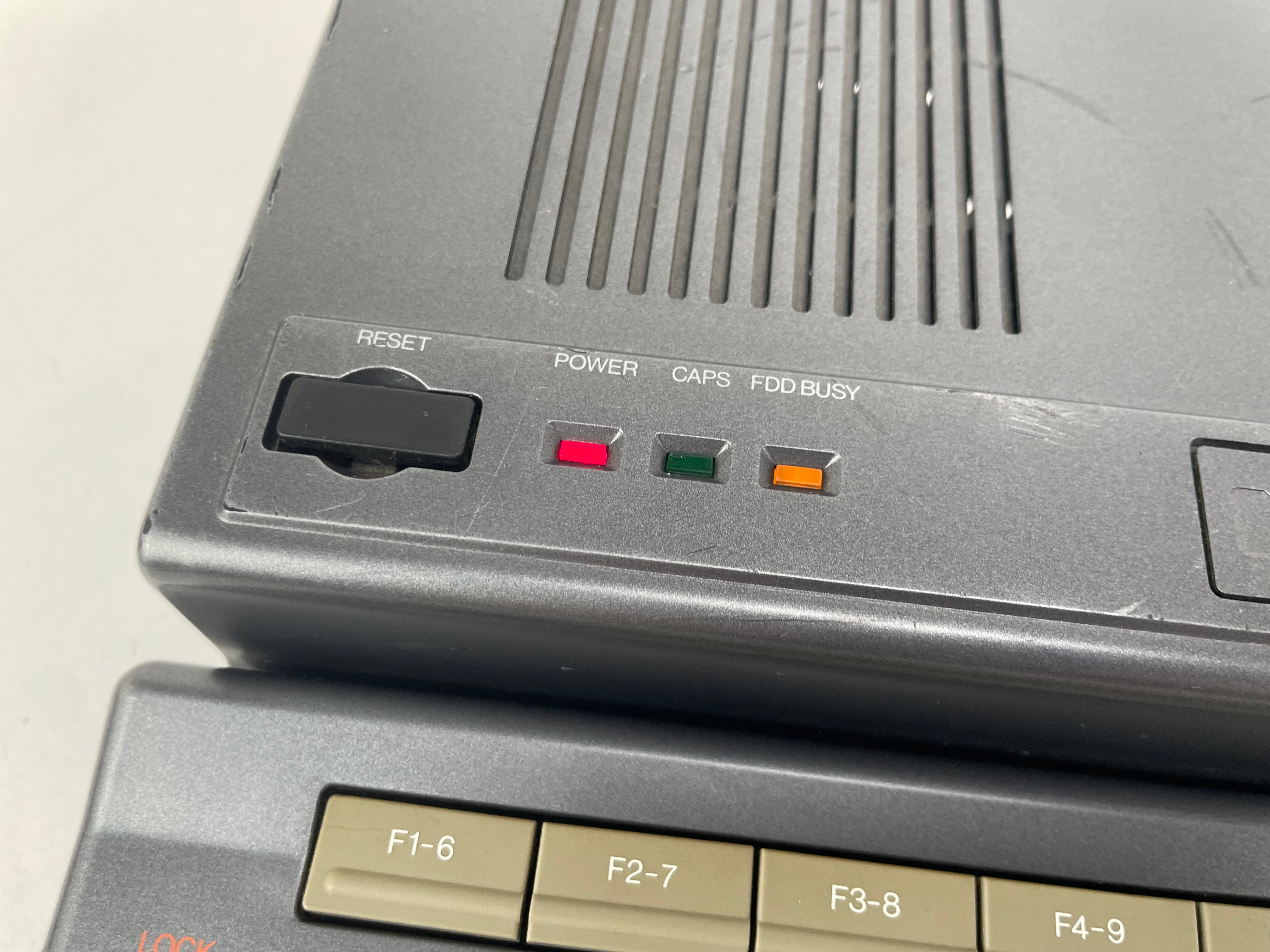 Philips - VG-8235 - MSX2 - QWERTY - Retro Computer - As Is