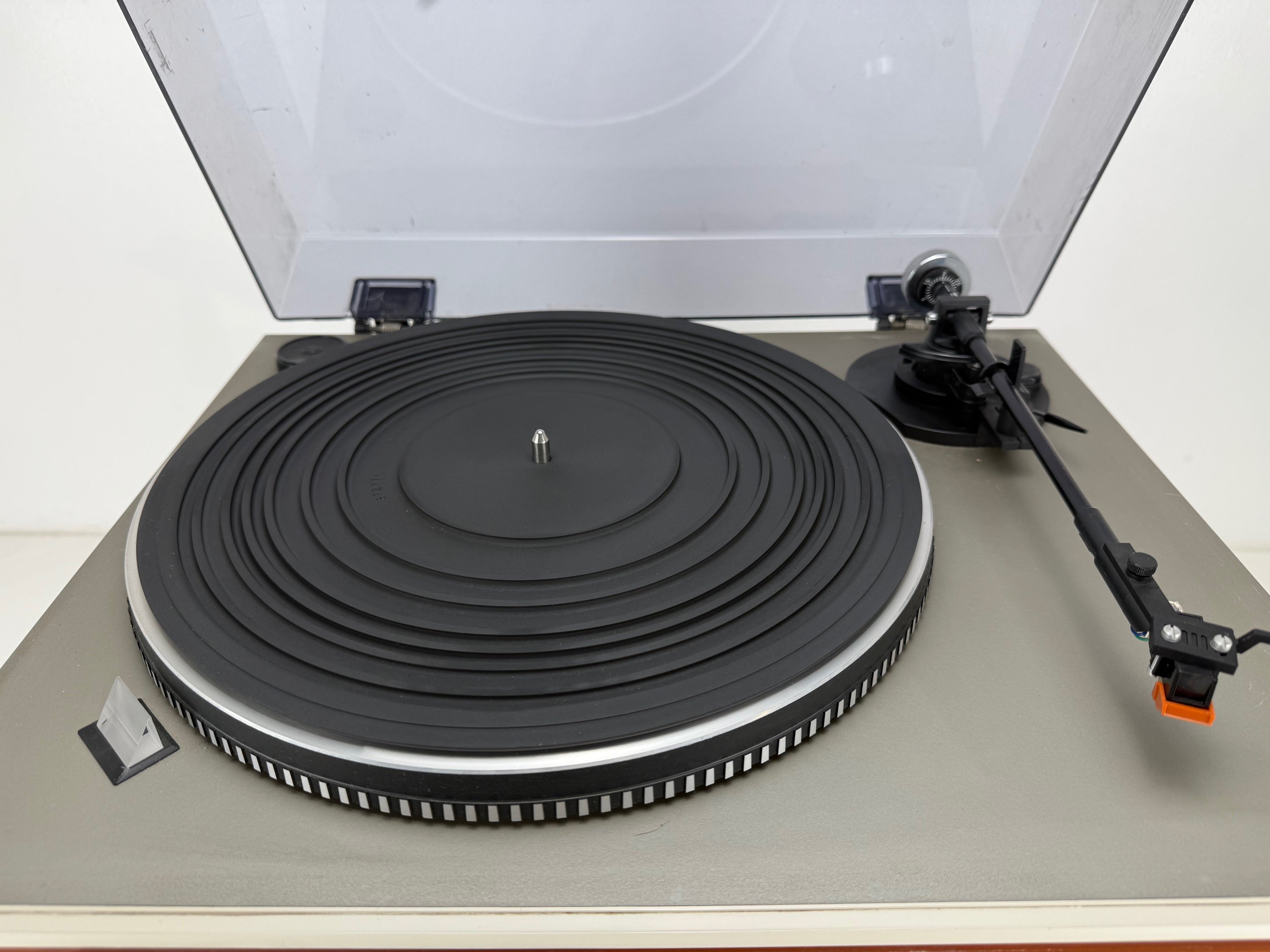 TEAC P9 Turntable / T-9 Stereo Tuner / A-9 Stereo Amplifier / V-9 Stereo Cassette Deck