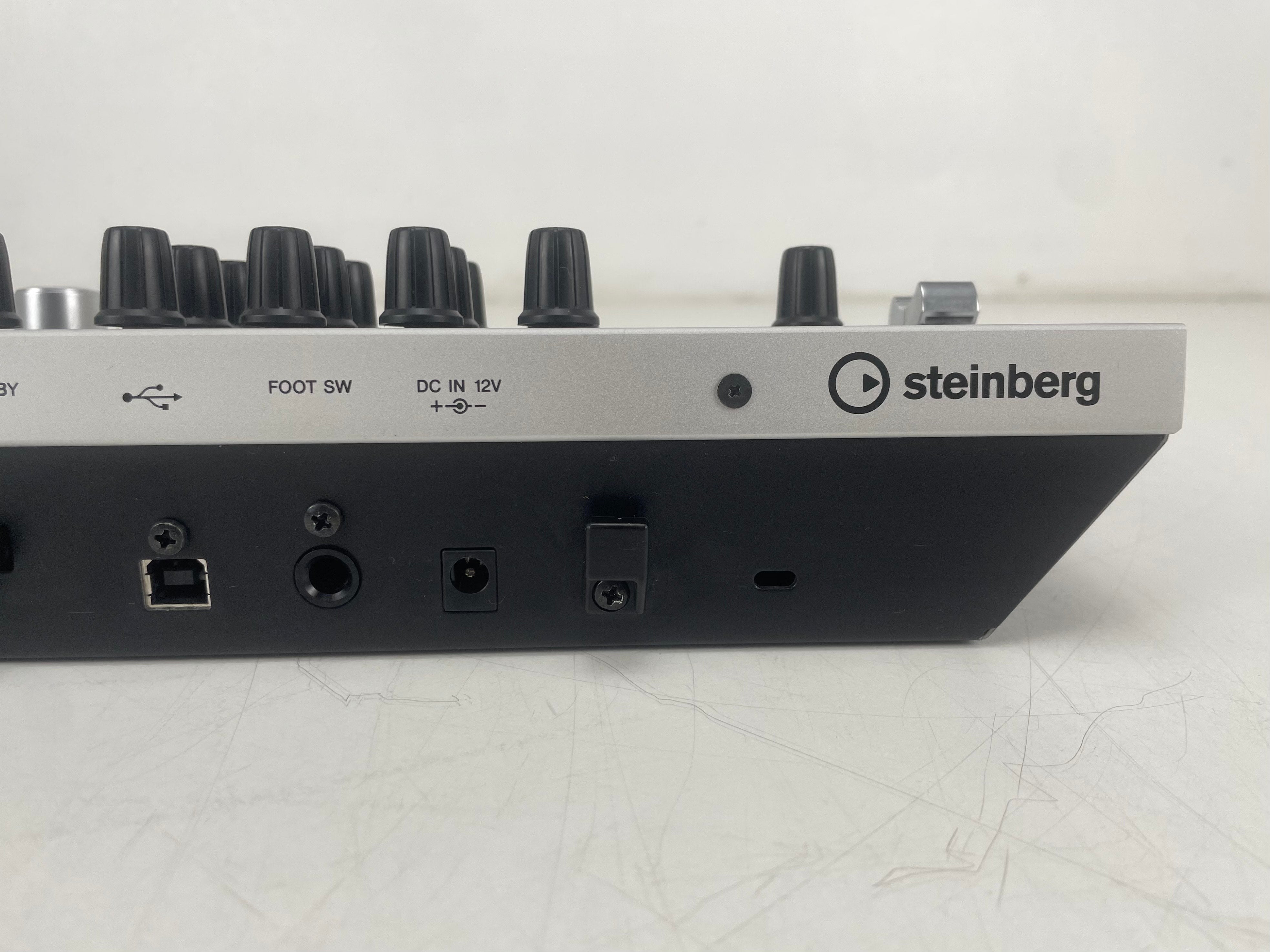 Steinberg CC121 USB DAW-controller – in nieuwstaat