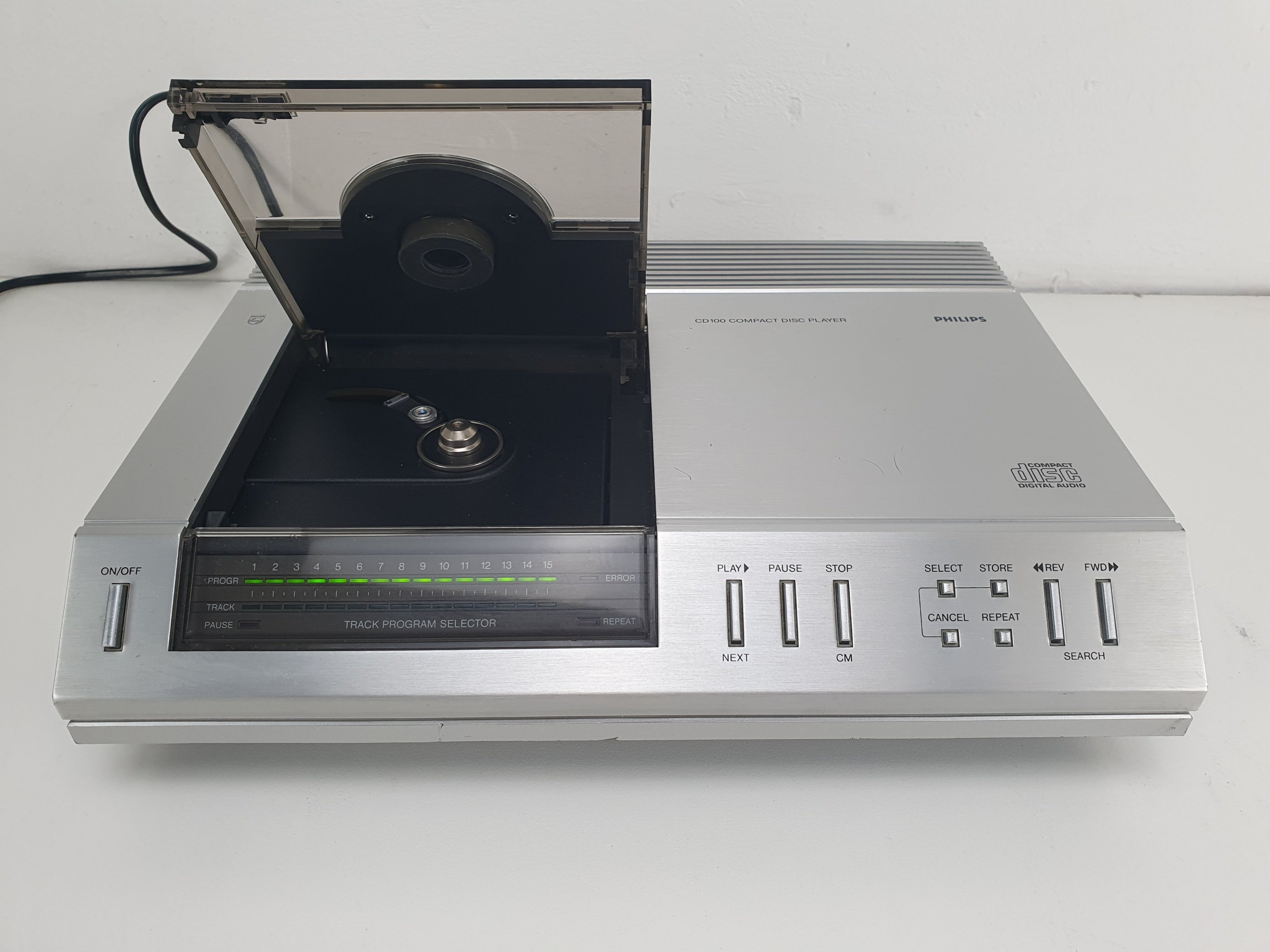 Philips CD100 cd-speler - Gemaakt in Nederland - Onderhoud uitgevoerd