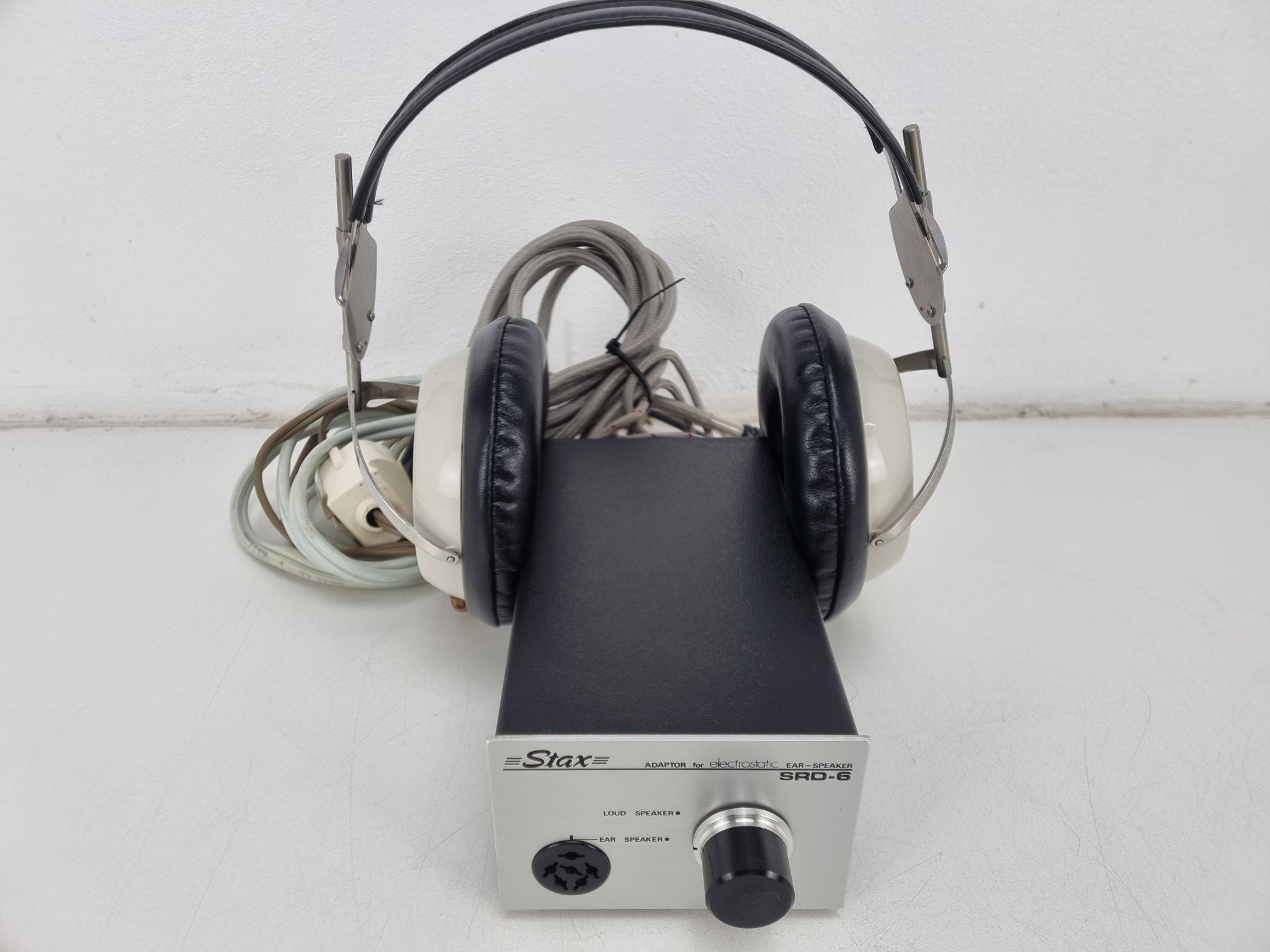 STAX SRD-6 - Adaptor Electrostatic Headphone Energizer - SR-3  Ear Speaker