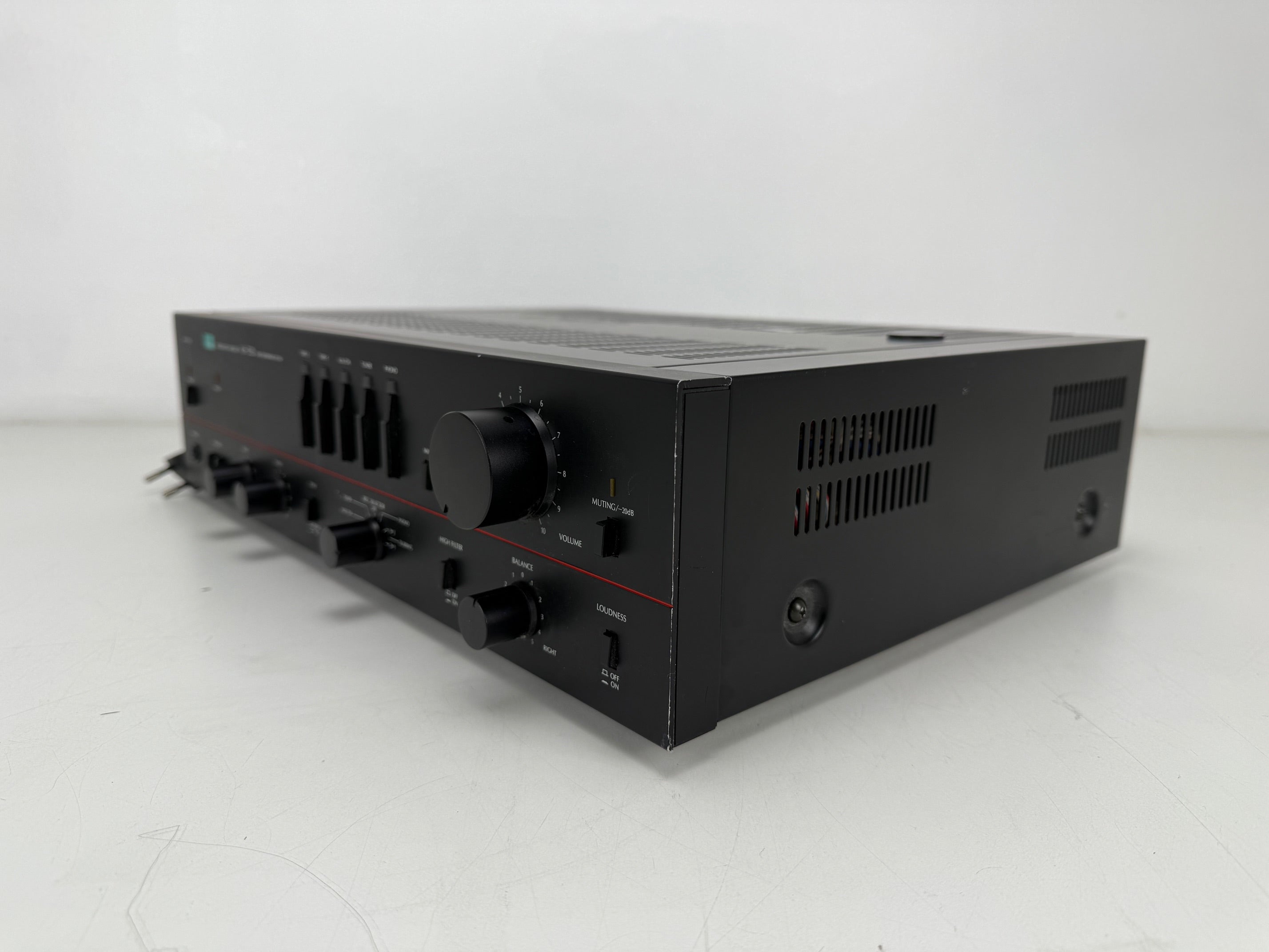 Sansui AU-D22 geïntegreerde versterker - Onderhoud/revisie van condensatoren