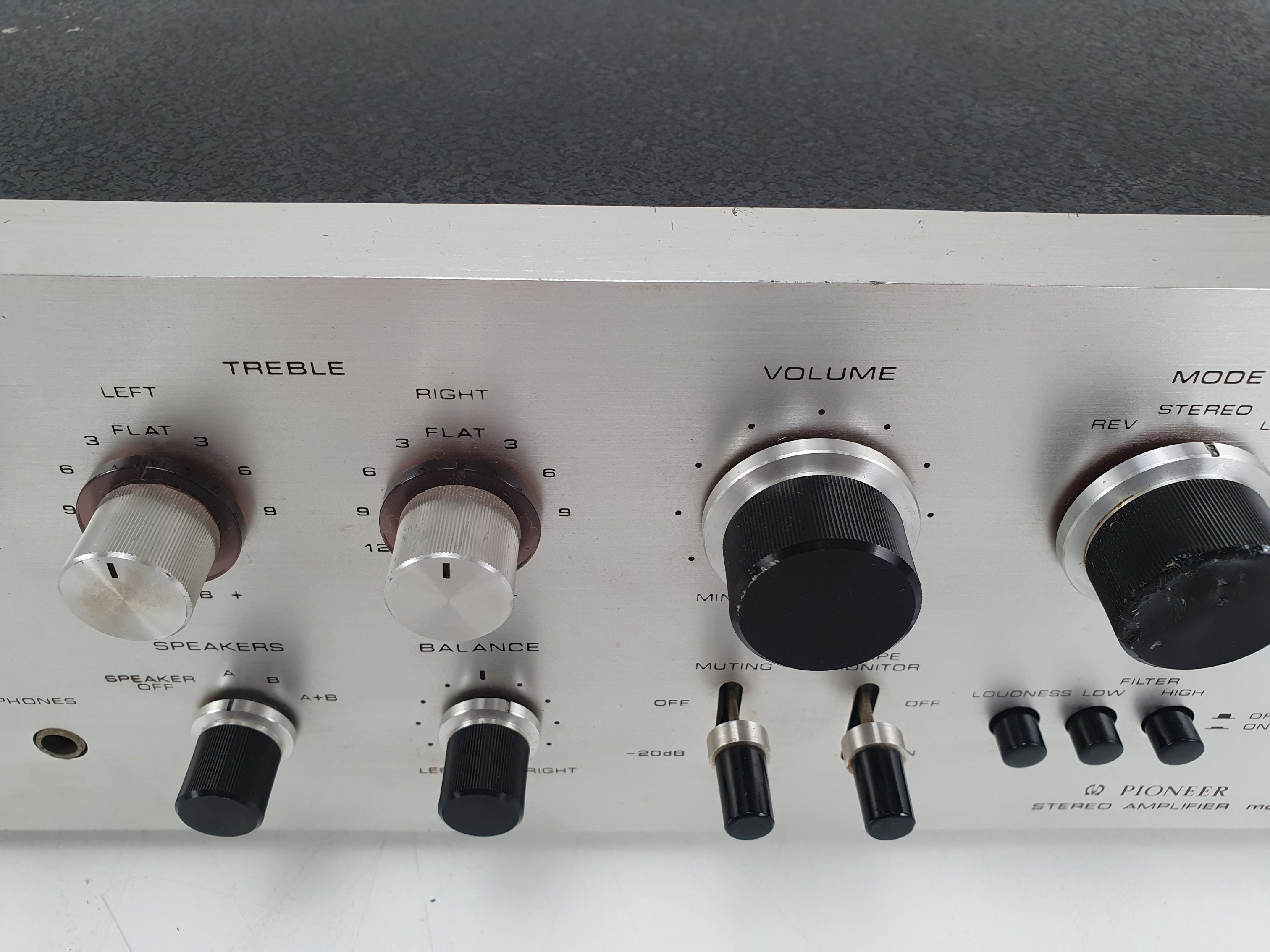 Pioneer SA-900 stereo versterker - volledig nagekeken en onderhouden