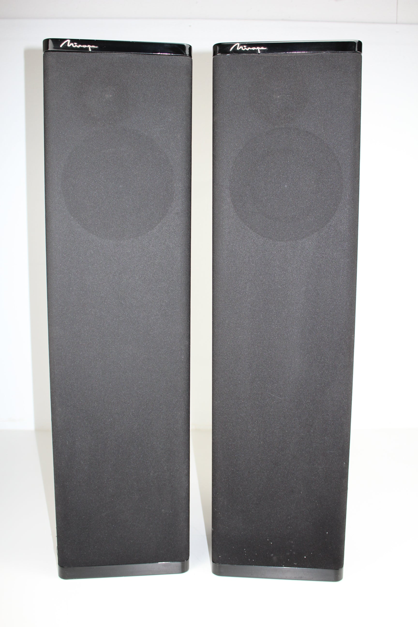 The mirrage M-590i bipolar speakers - Great sounding and fully working