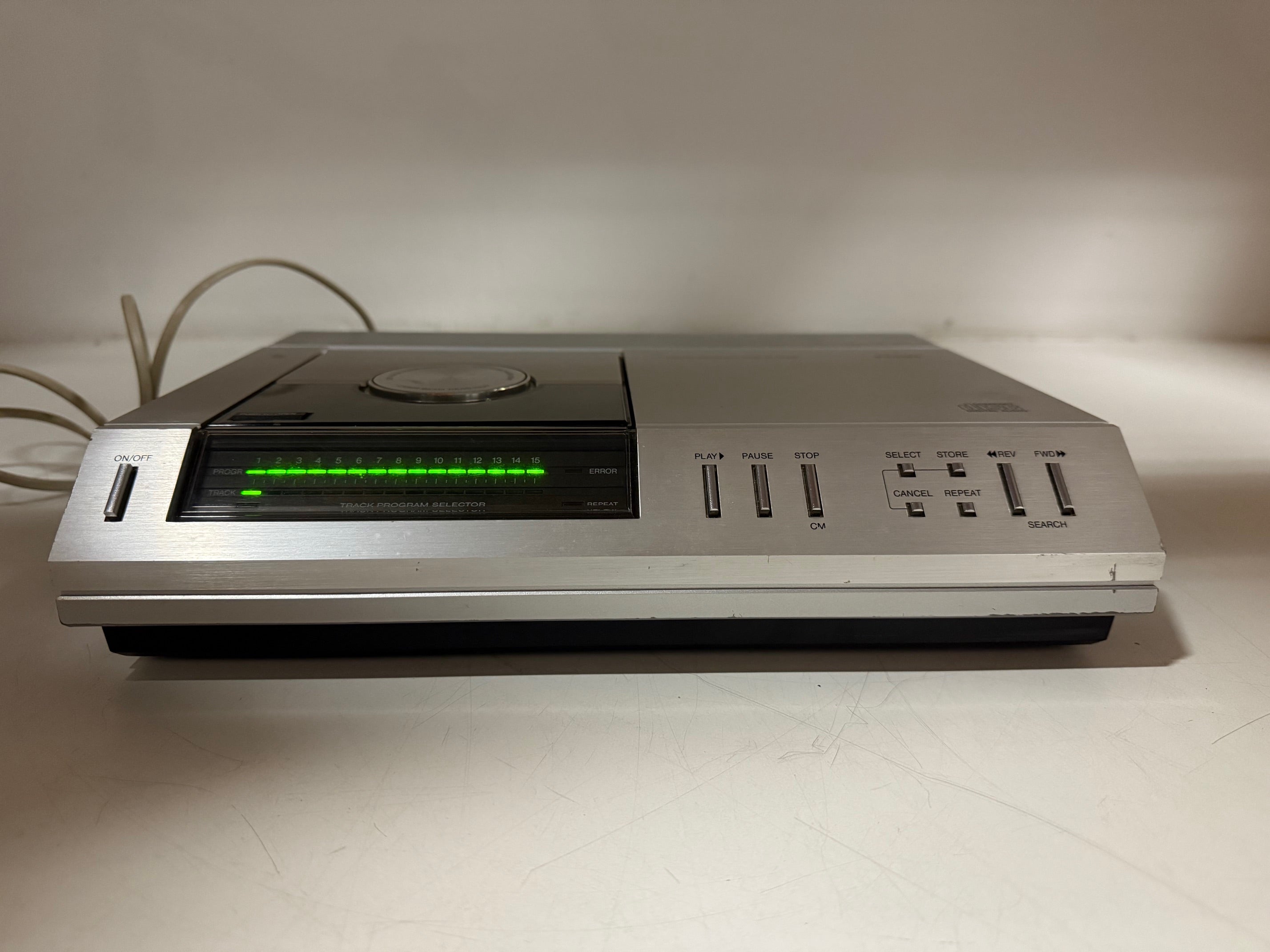 Philips CD100 compact disc-speler - gereviseerd - handleiding - gemaakt in België