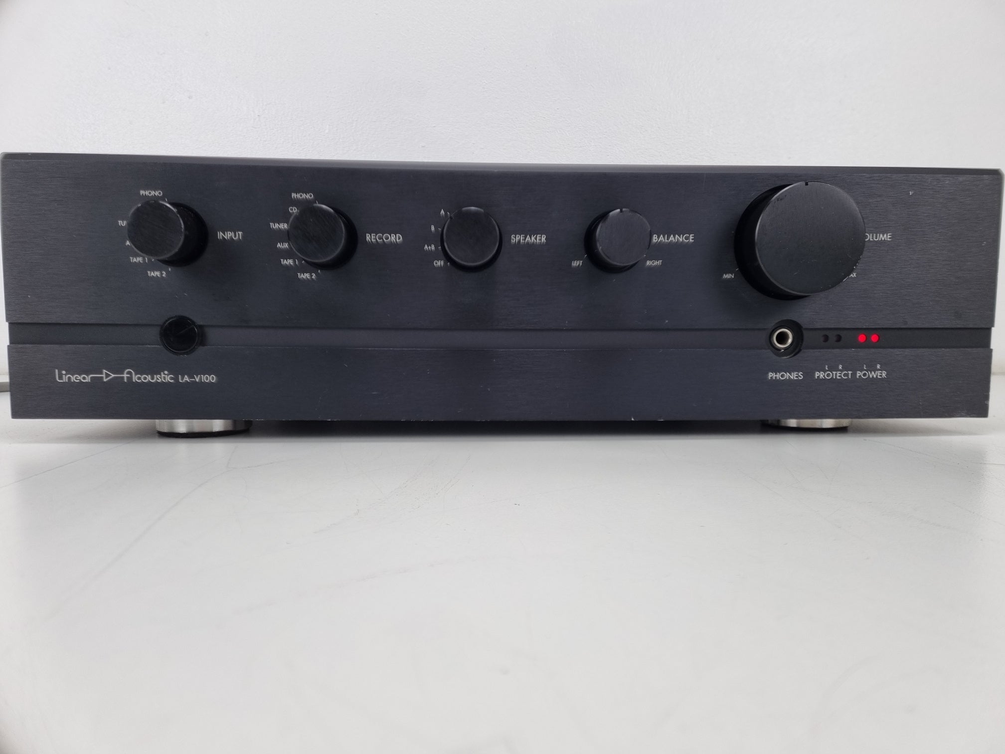 Linear Acoustic LA-V100 - Stereo-versterker, echte klasse A - Volledig nagekeken