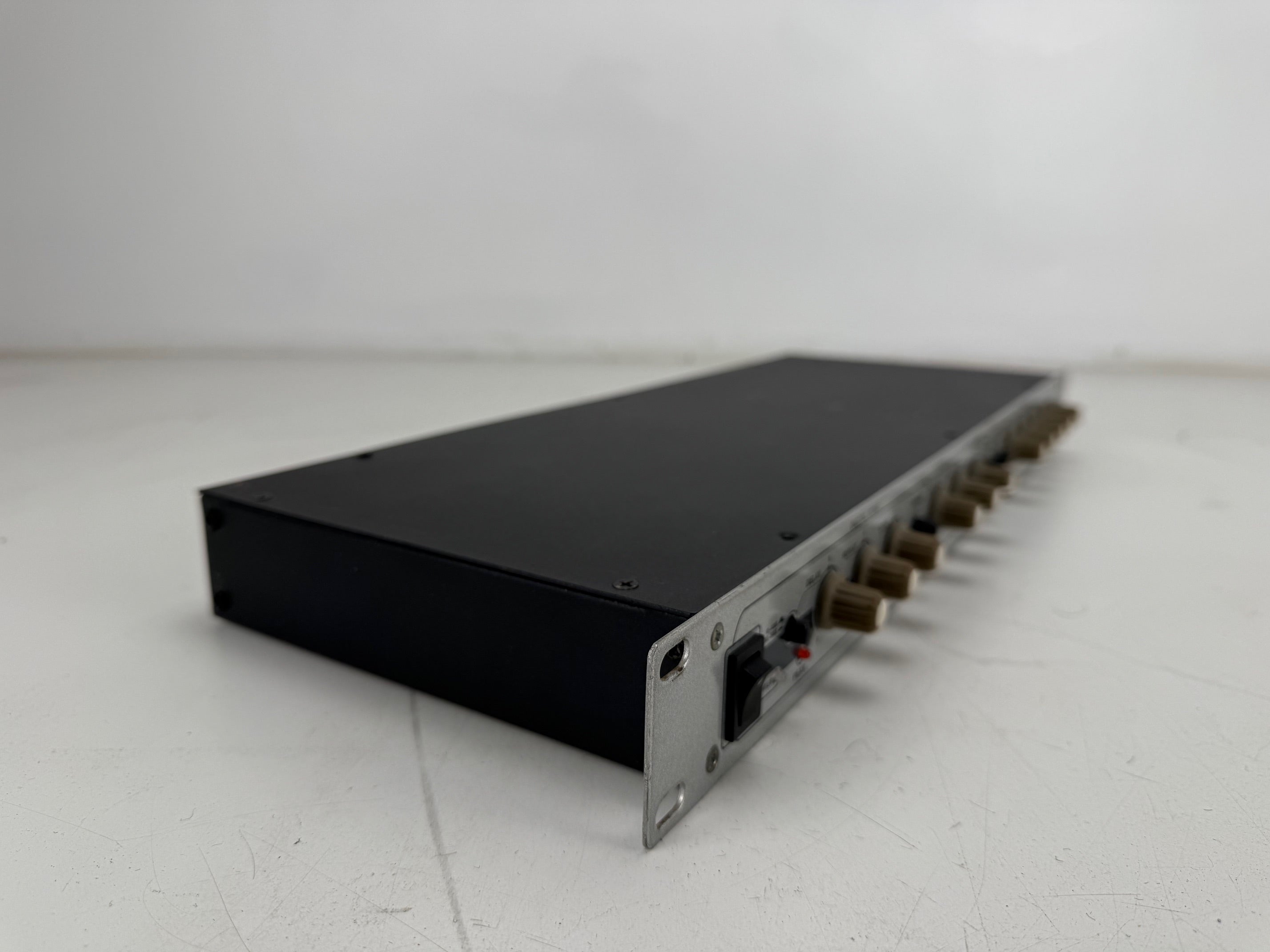 JBSystems DE 600 digitale echo 4-kanaals mixer - Volledig werkend - Mooi apparaat