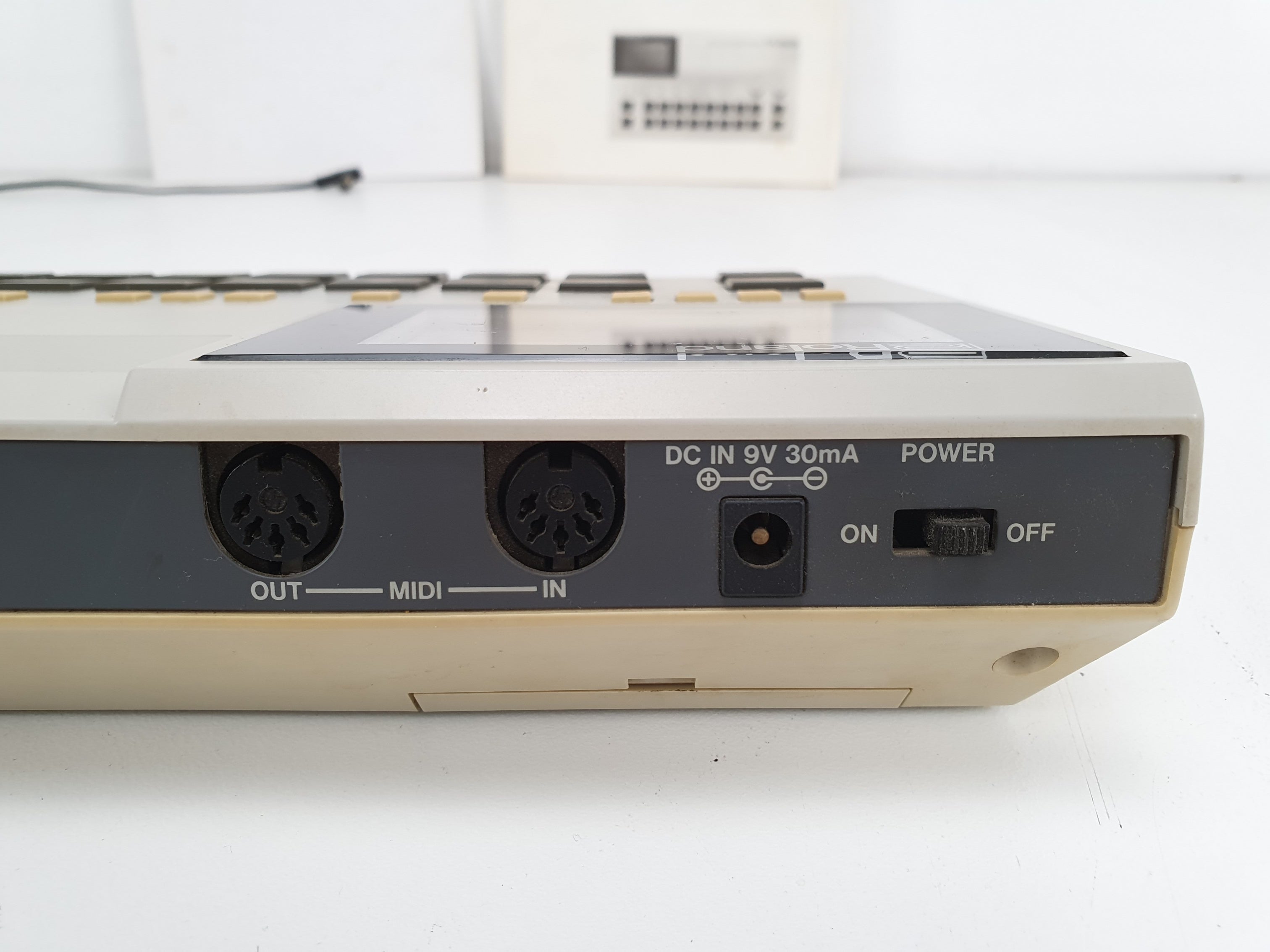 Roland TR-505 Drum computer/Rhythm Mashine - With manuals