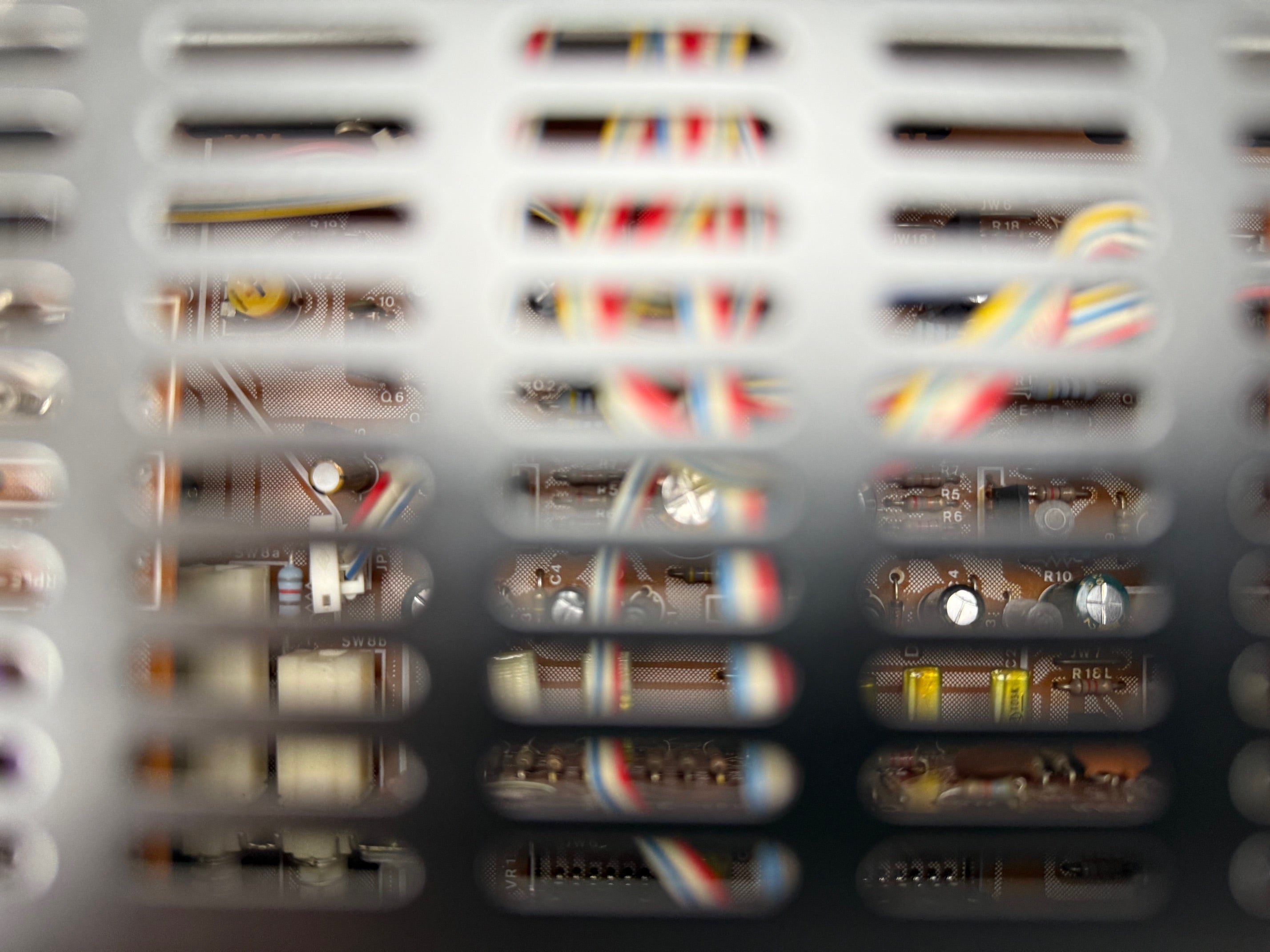 Sansui AU-D22 geïntegreerde versterker - Onderhoud/revisie van condensatoren